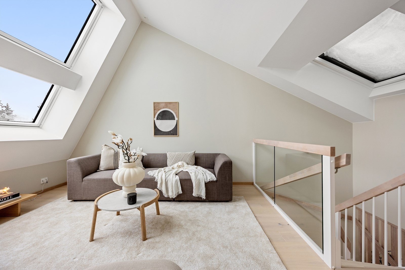 Loftstue. Galleribilde