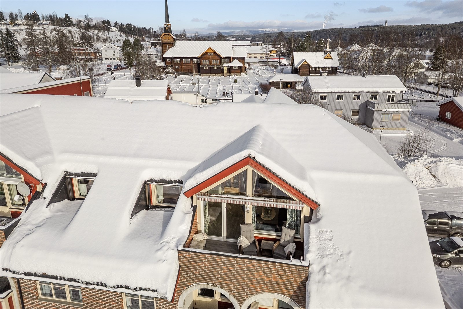 Leiligheten har en meget god intern beliggenhet på enden i byggets toppetasje. Galleribilde