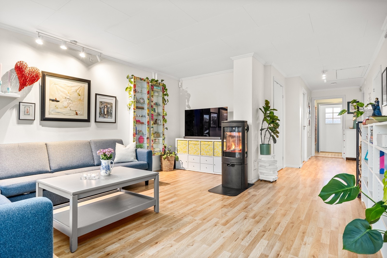 Åpen og luftig planløsning. Galleribilde