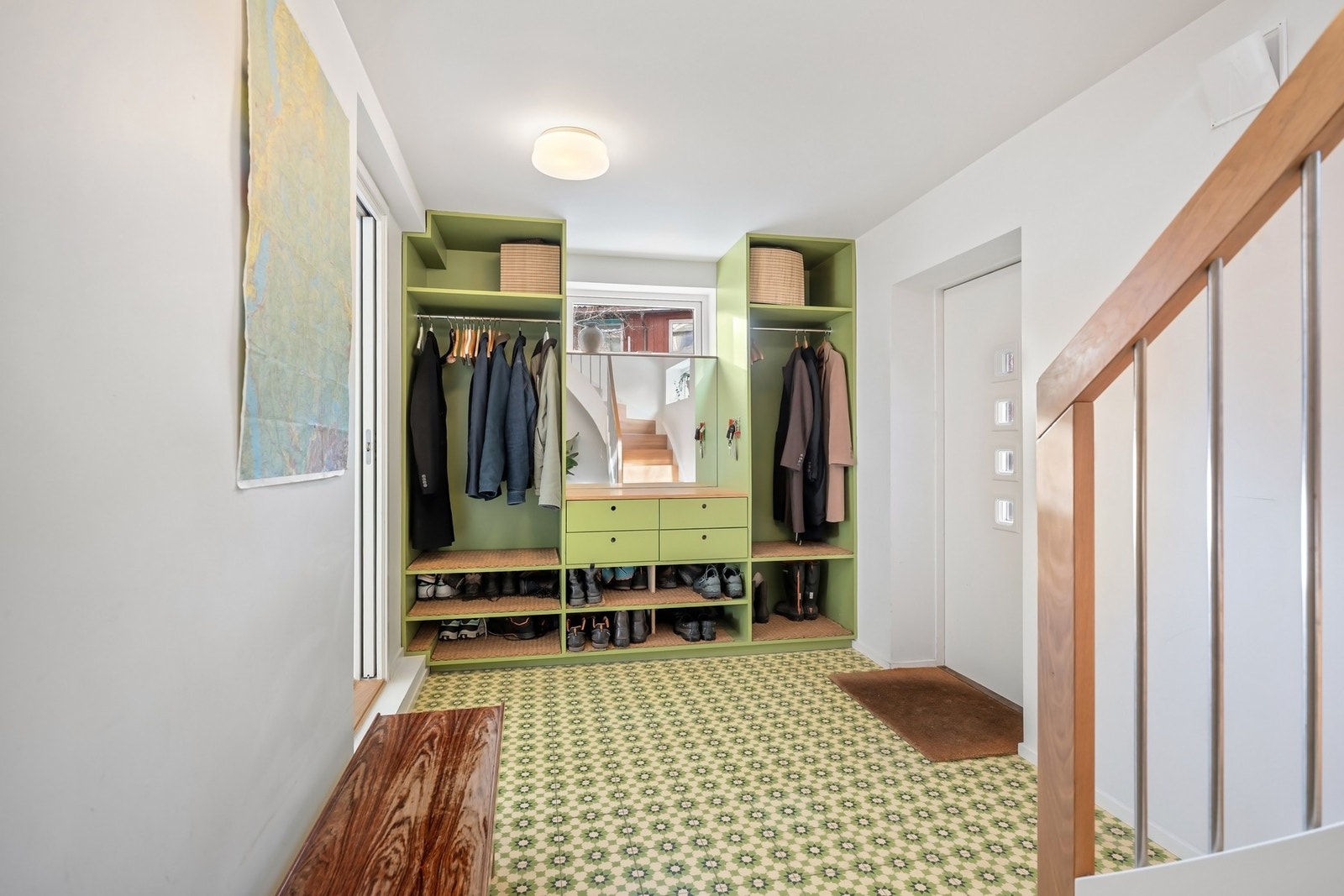 Flislagt inngangsparti med varme i gulv. Galleribilde