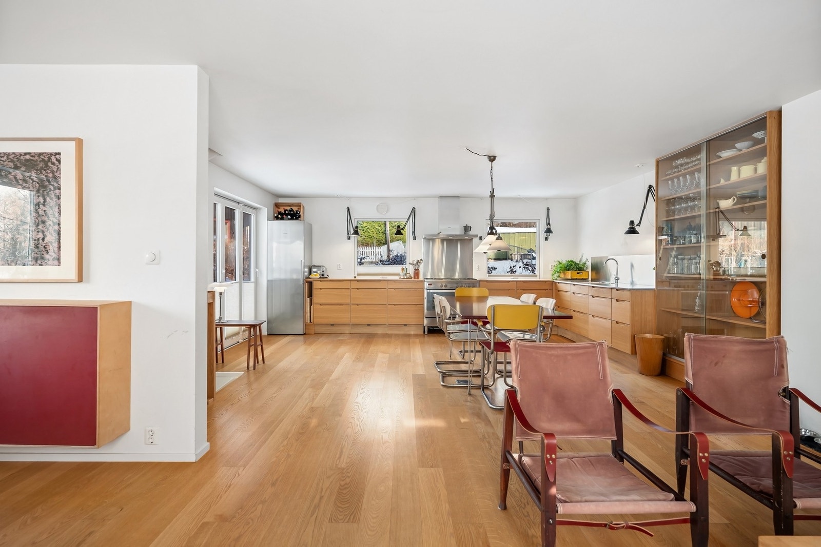 Denne etasjen oppleves som hjertet i boligen. Galleribilde