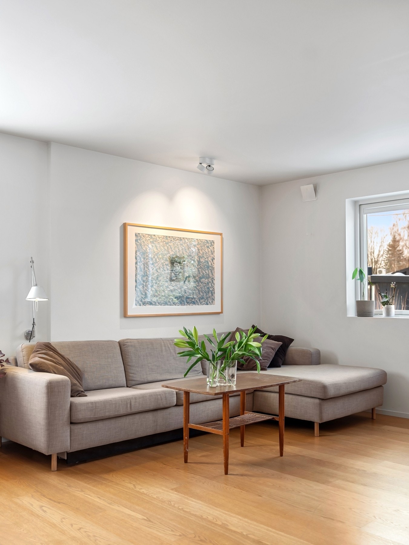 Meget god planløsning med naturlige møbleringssoner. Galleribilde