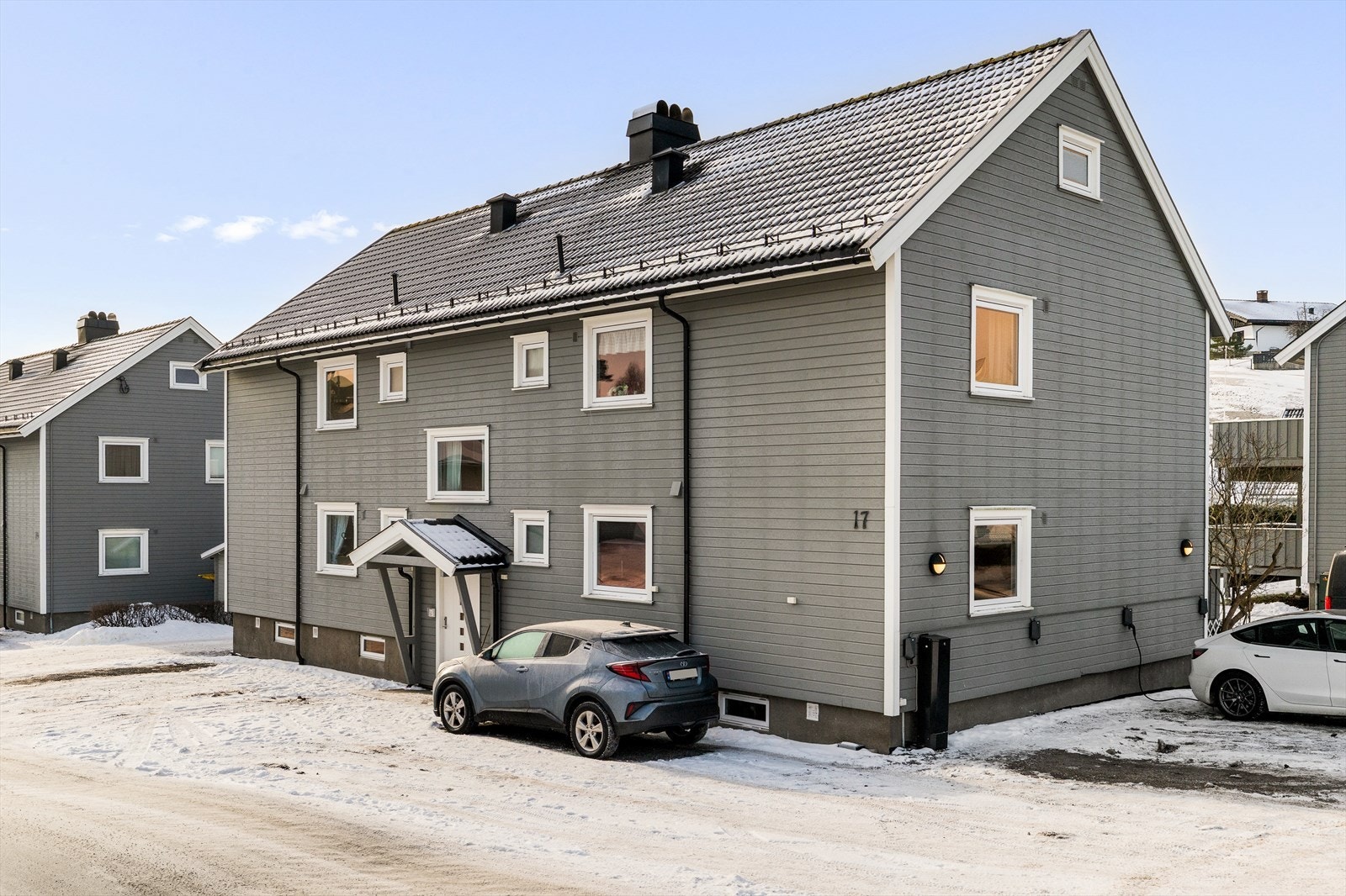 Leilighet i firemannsbolig, beliggende i et attraktivt og etablert område. Galleribilde