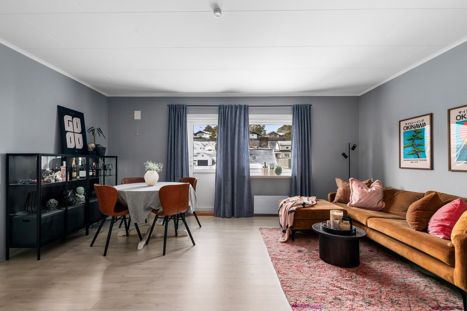 Fra stuen er det utgang til en vestvendt balkong med flotte solforhold. Galleribilde