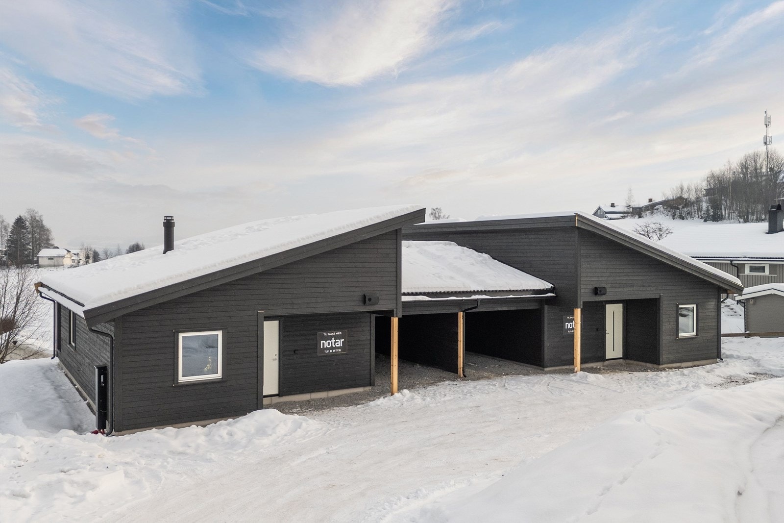 Eiendommen har gode muligheter for parkering. Galleribilde