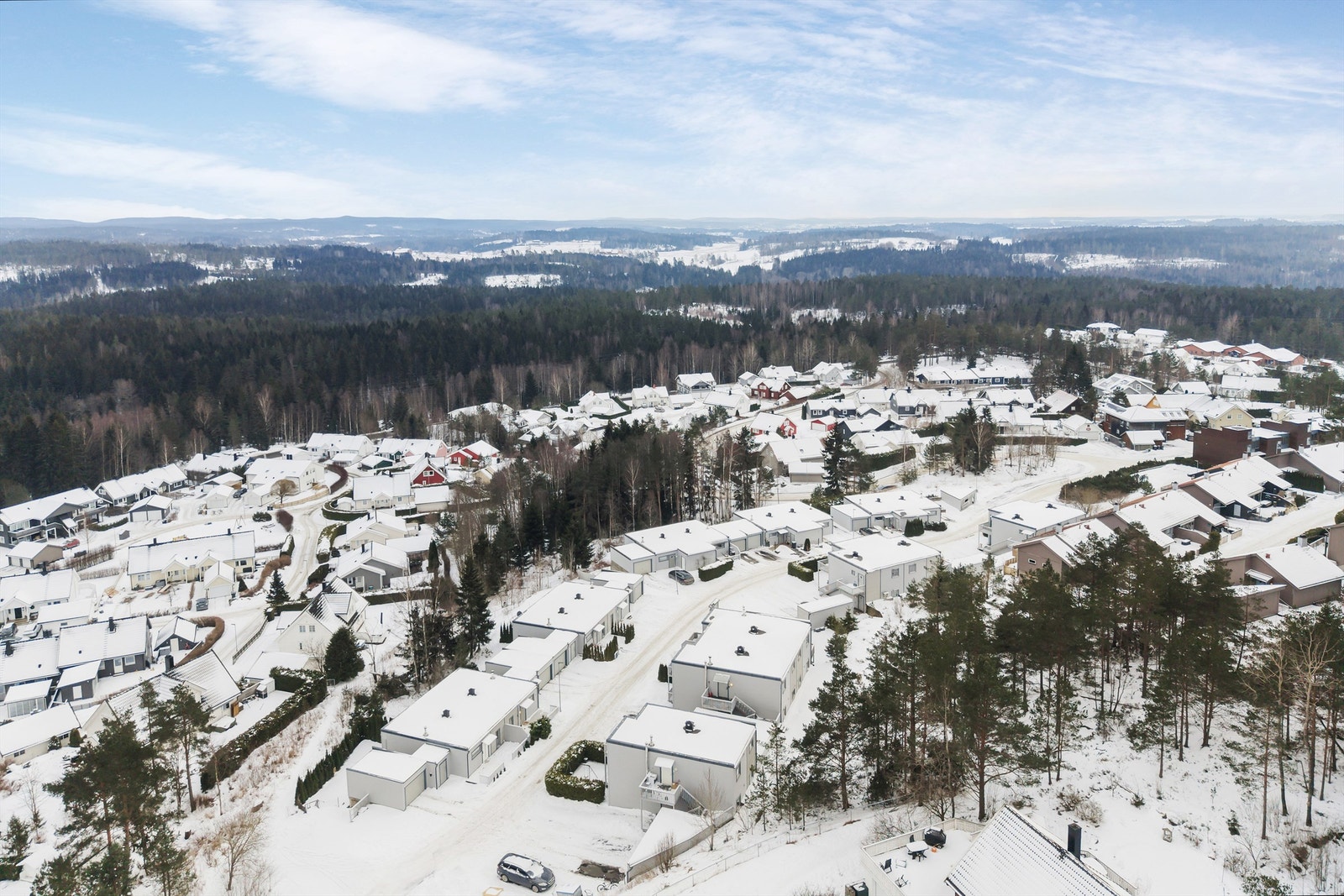 Området har et godt kollektivtilbud med ca. 400 meter til nærmeste bussholdeplass Galleribilde