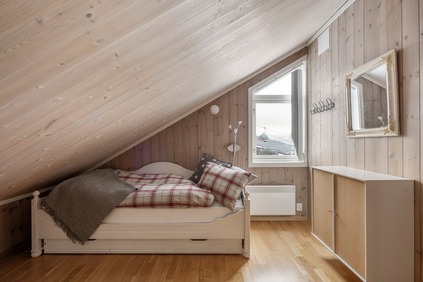 Soverom 2 er av god størrelse. Galleribilde