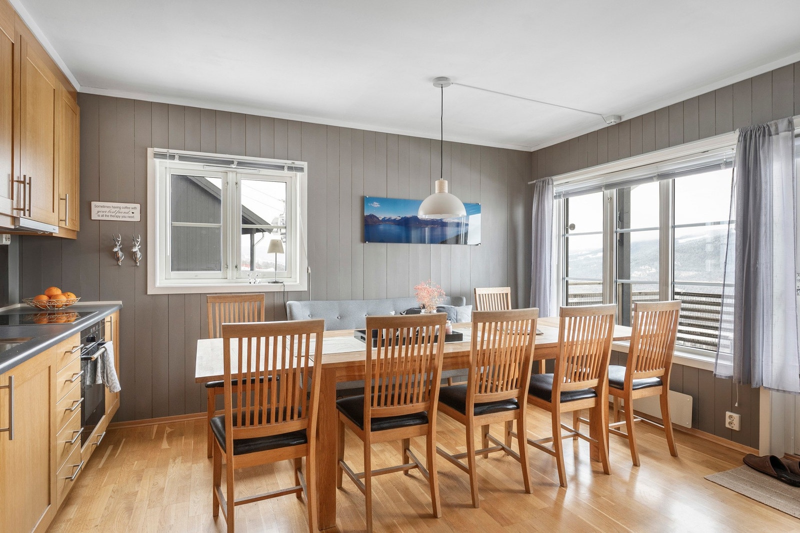 God plass til en hyggelig sittegruppe. Galleribilde