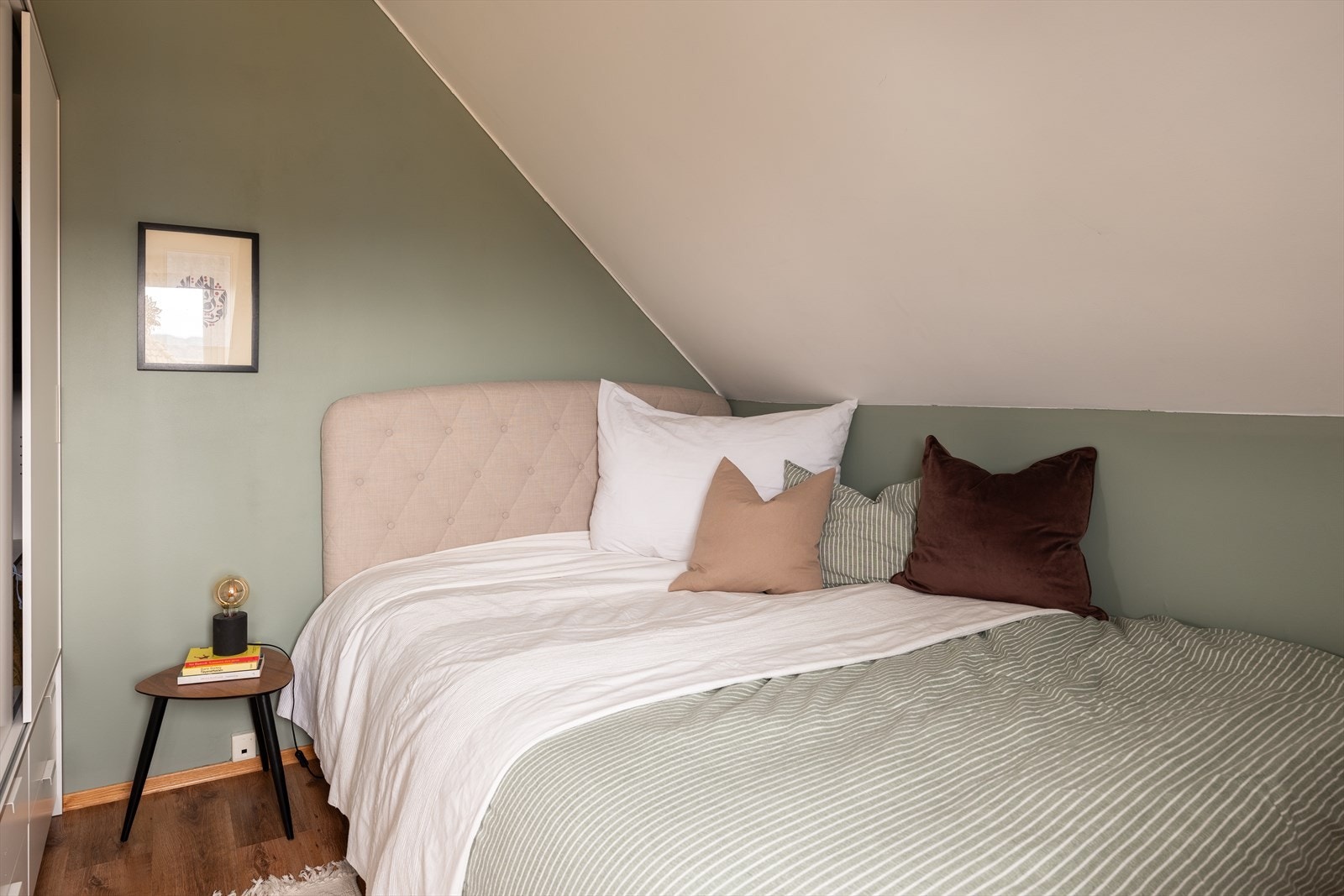 Soverommet måler 8m². Galleribilde