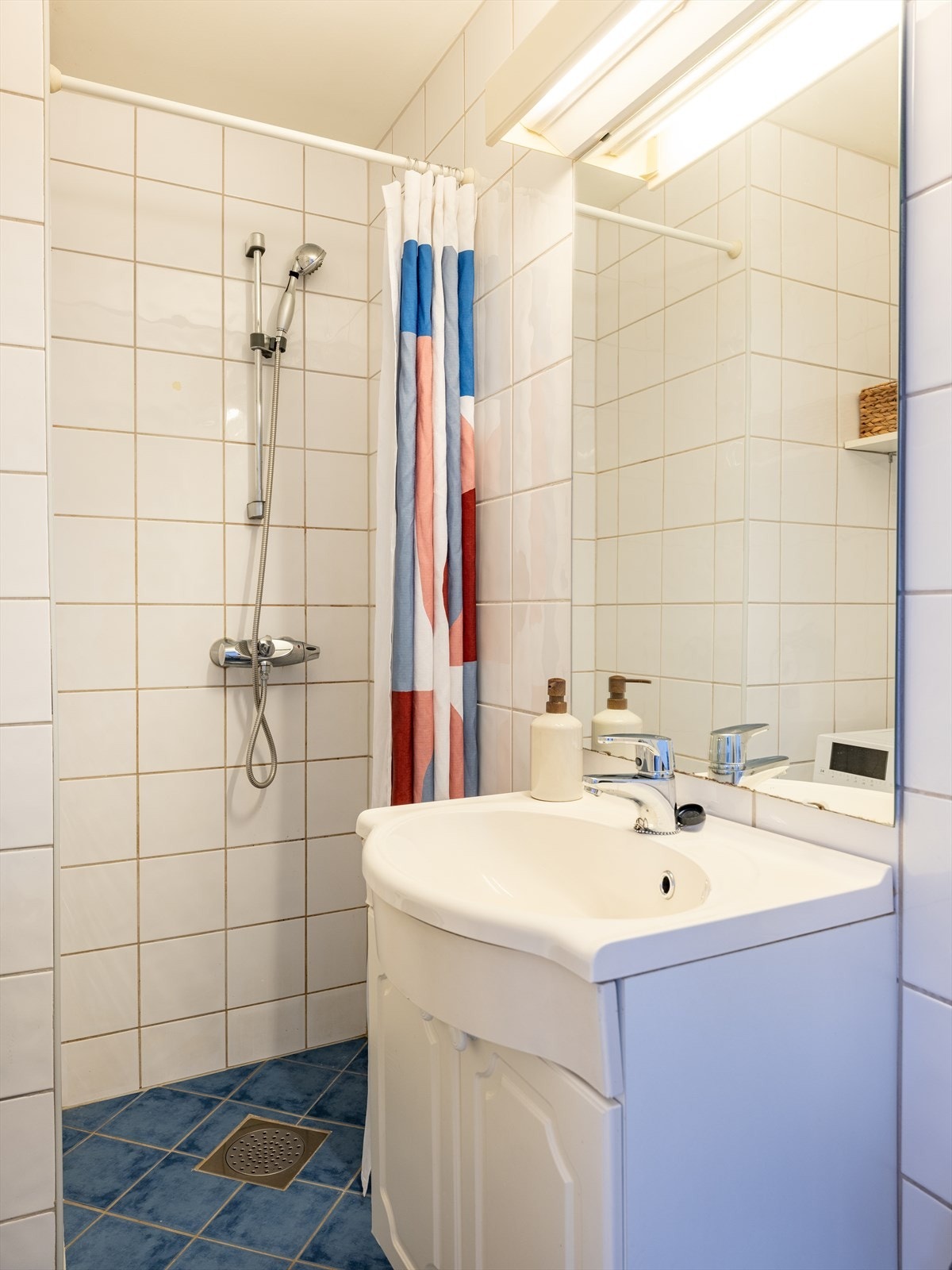 Flislagt bad på 2,5 m². Galleribilde