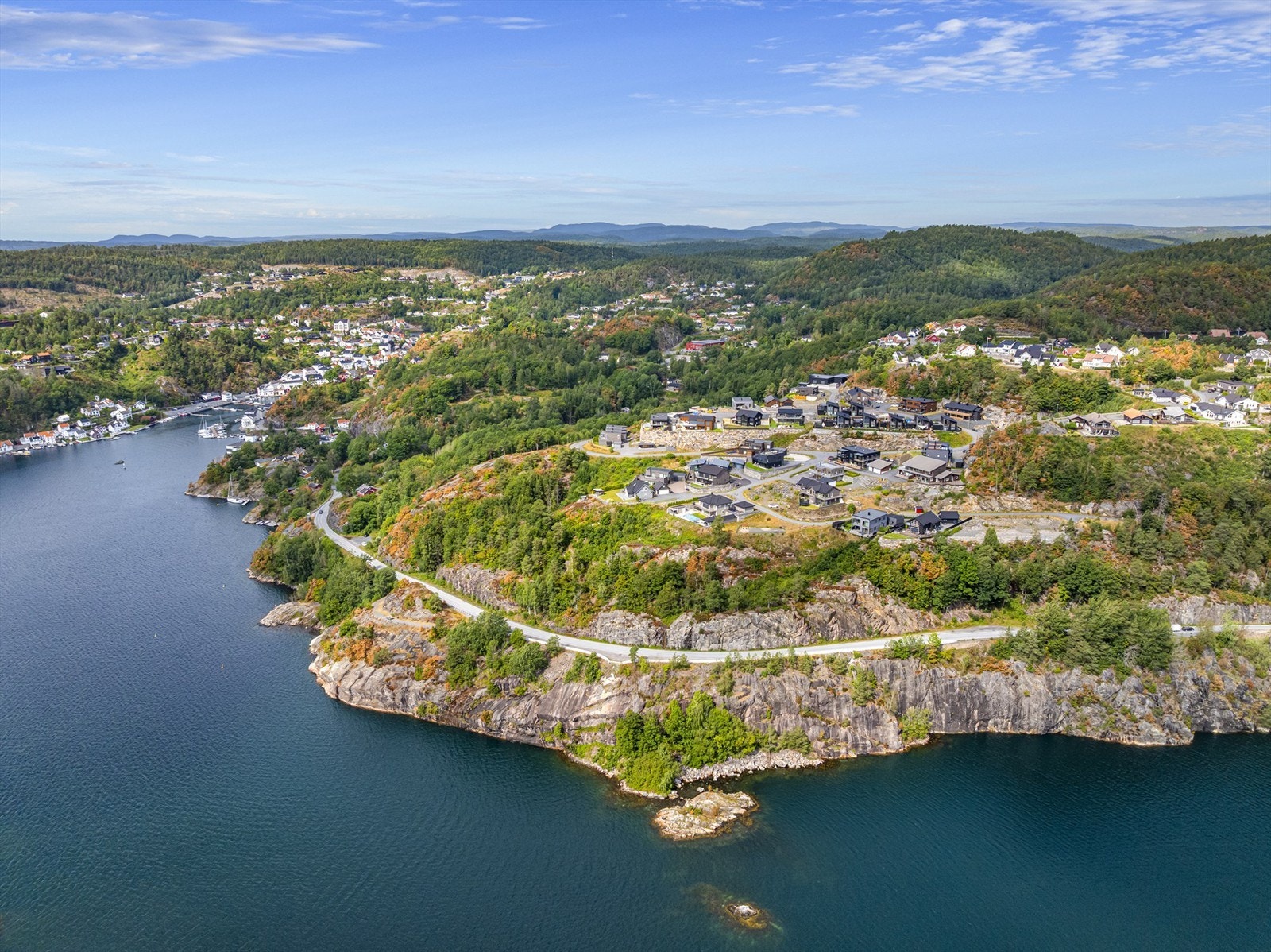 Tangenheia og Tvedestrand sentrum. Galleribilde