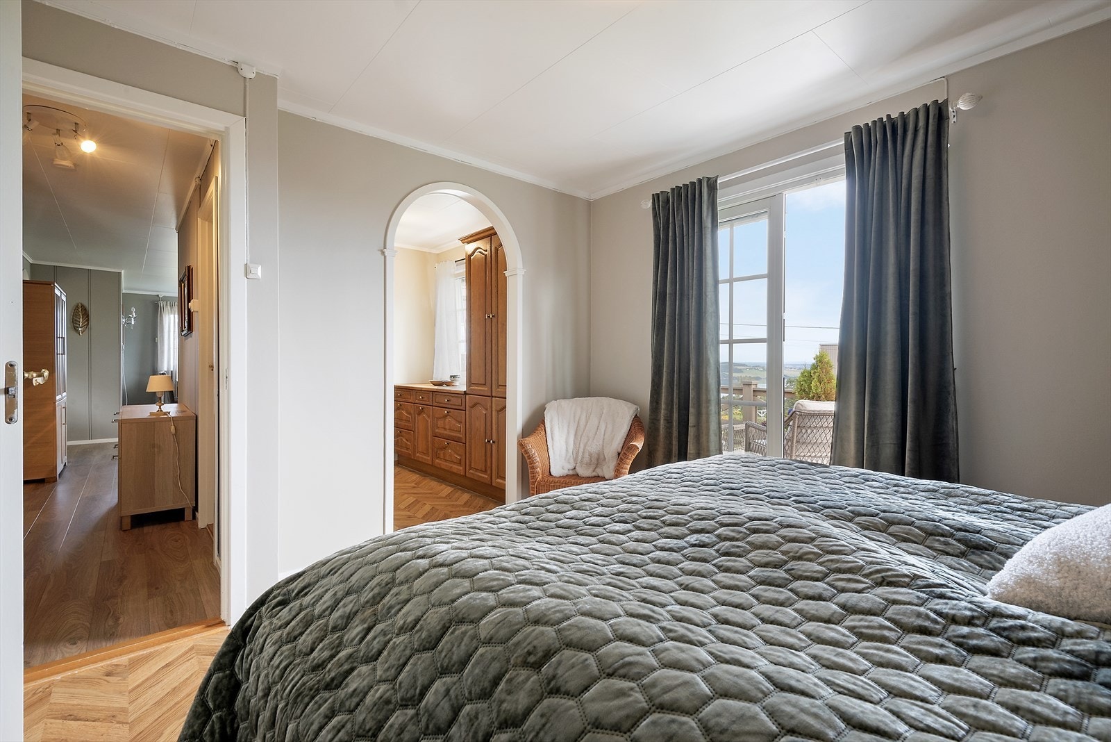 Soverommet har egen utgang. Galleribilde