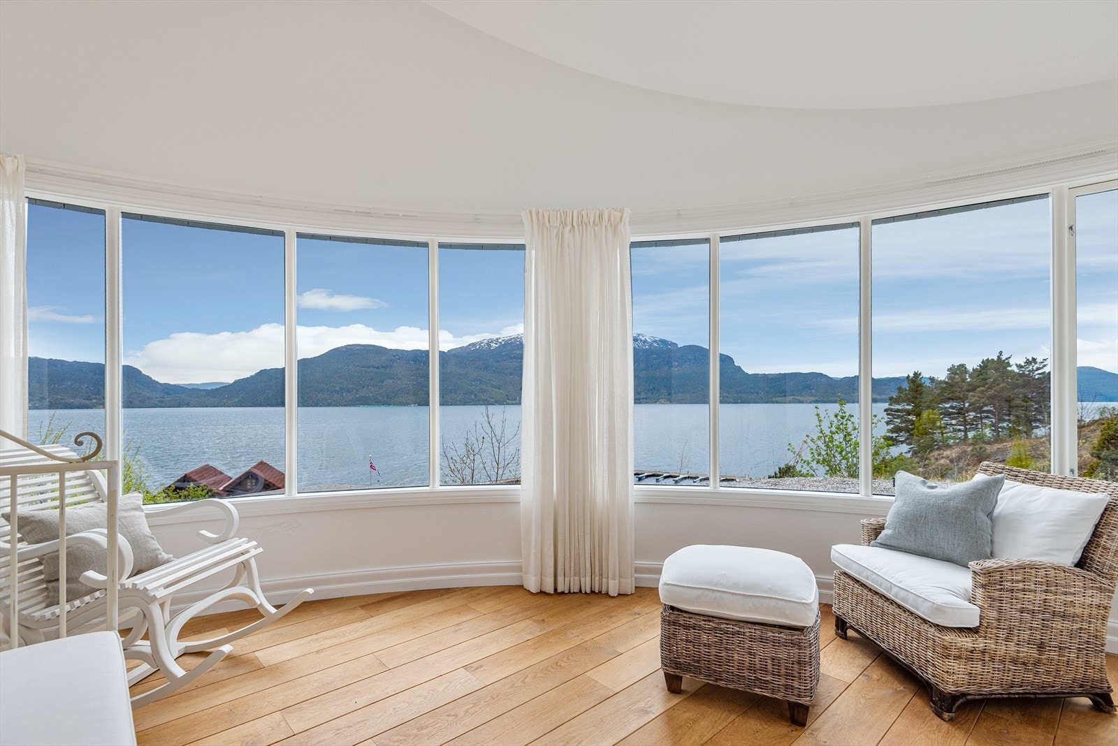 Stue i gjestehytte/anneks Galleribilde