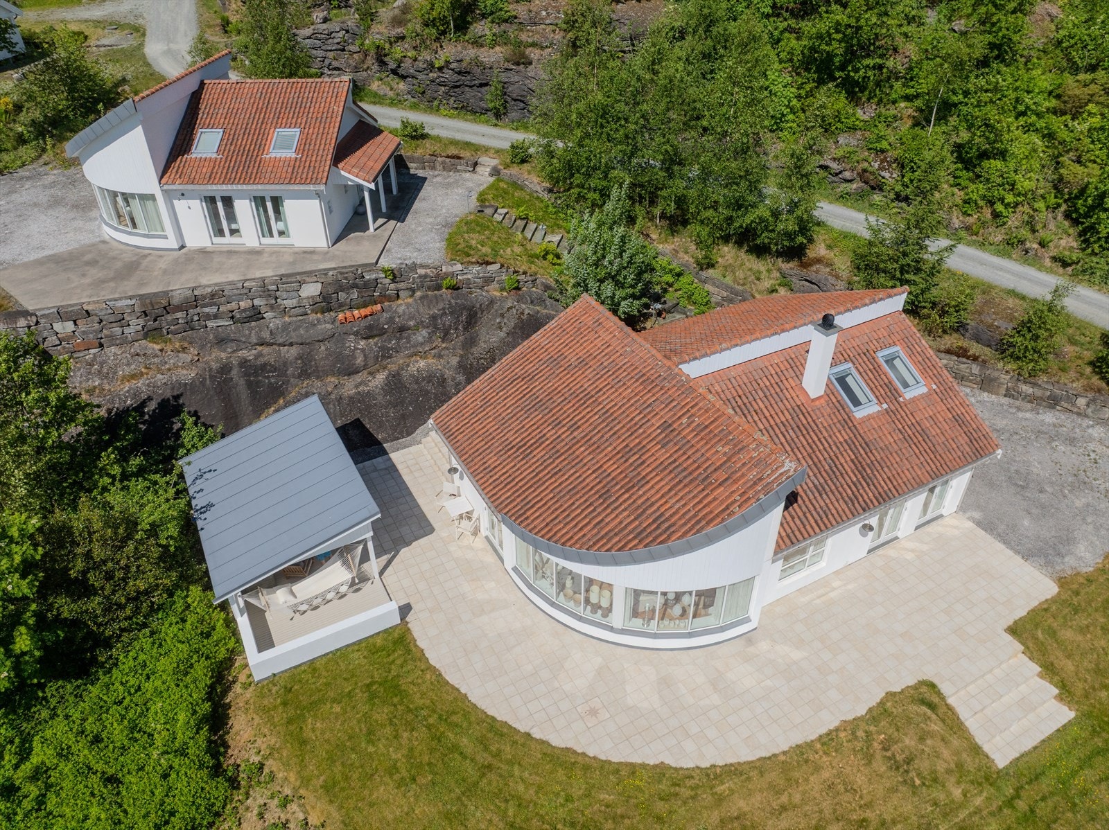 Oversikt hytte og anneks/gjestehytte Galleribilde