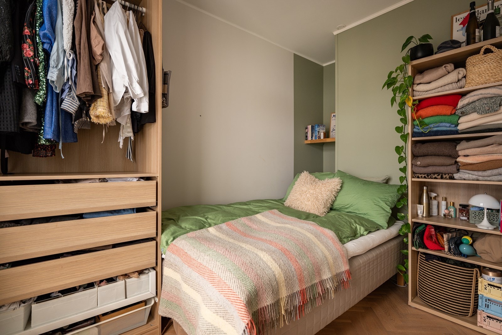 Soverom 1 har gode muligheter for innredning av garderobeskap og hyller Galleribilde