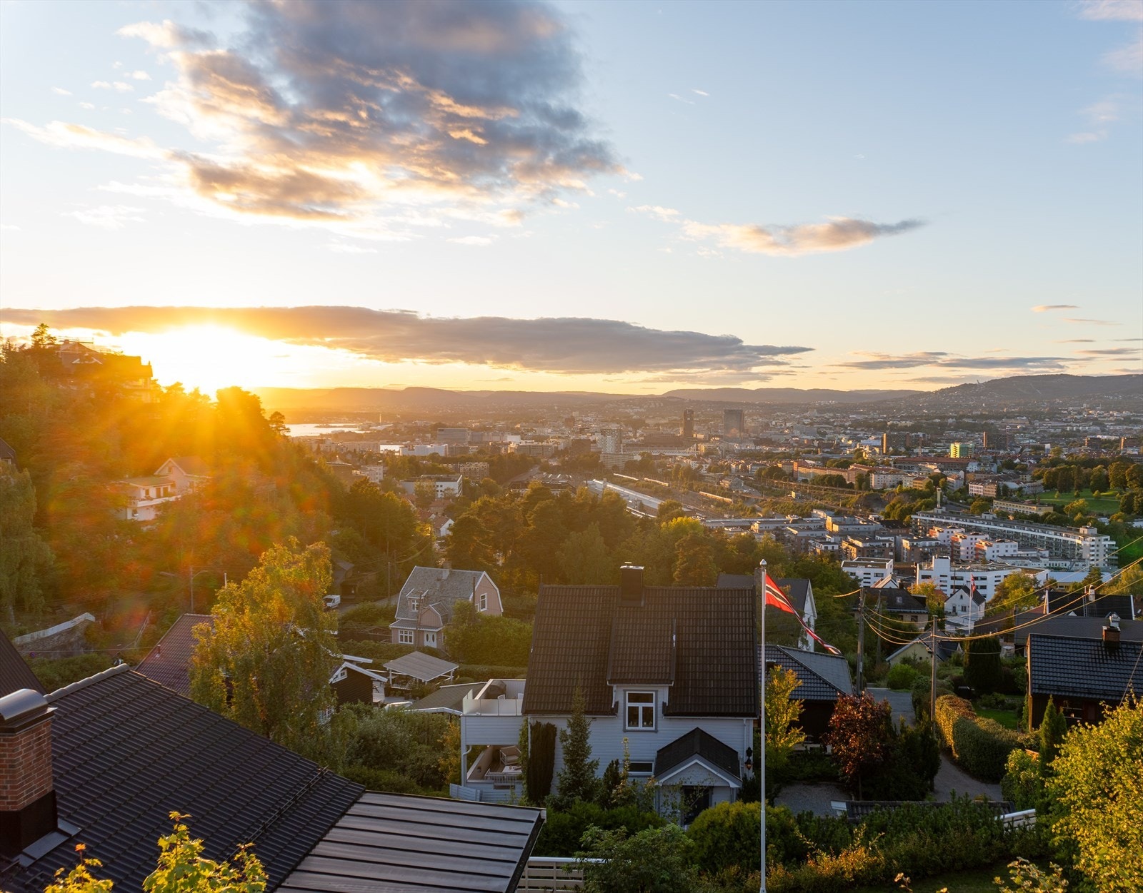 Selgers bilde - Utsikt fra terrasse Galleribilde
