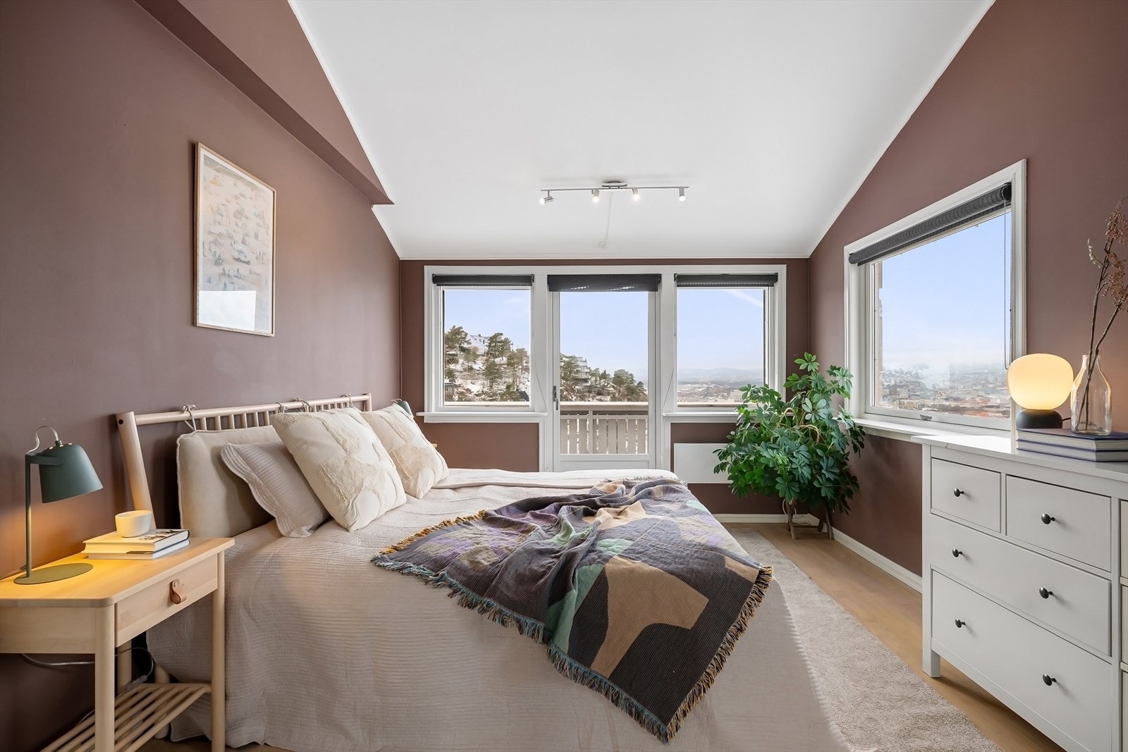 Flott soveromsavdeling i 2. etasje med fire soverom Galleribilde