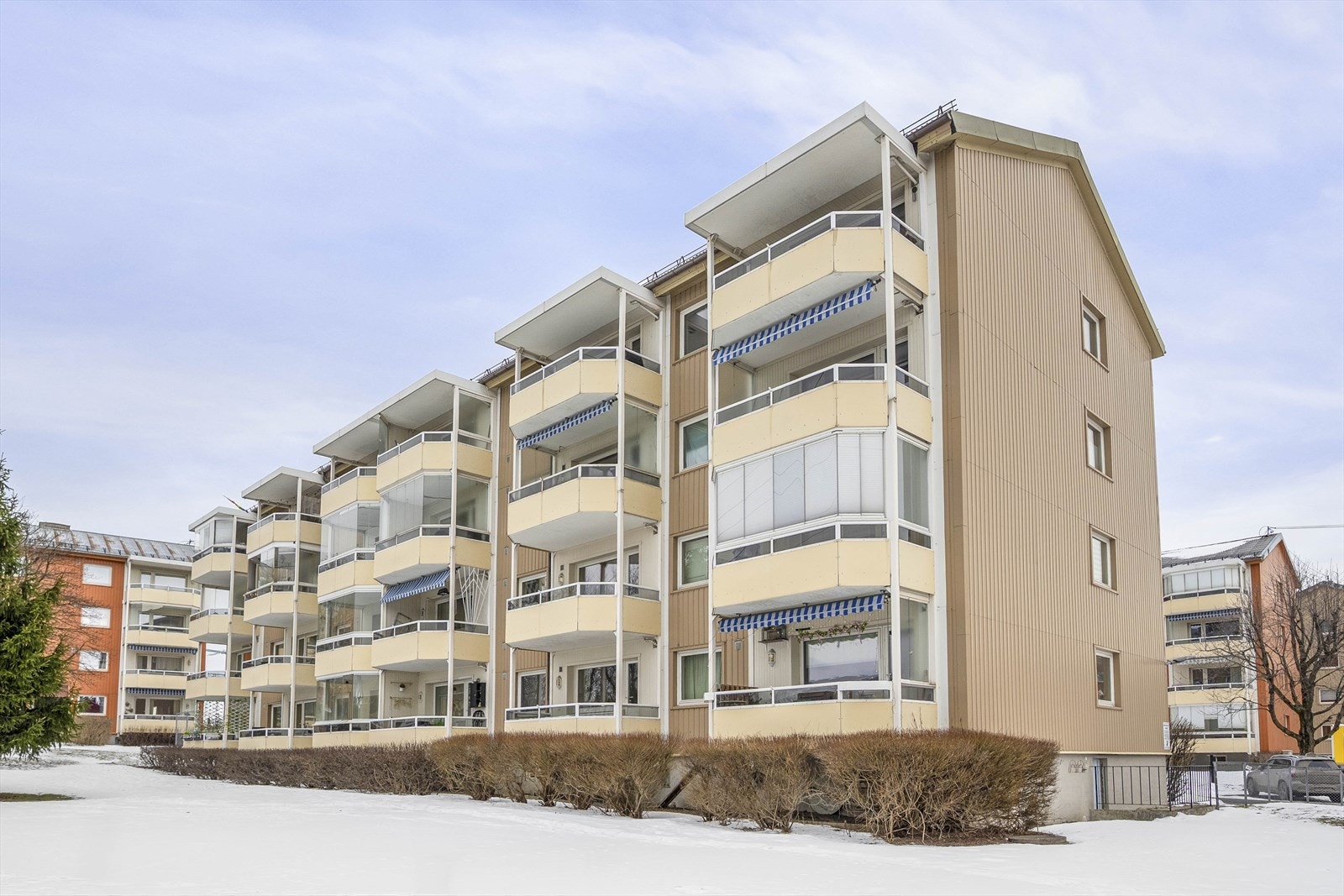 Bygget er en del av Helsfyr Borettslag, som er et veletablert borettslag fra 1958. Galleribilde