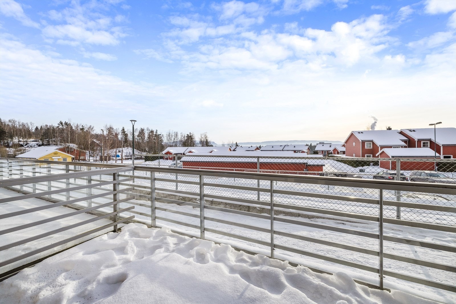 Hverdagslogistikken er enkel med kort vei til blant annet Coop Extra og Eikeli Senteret. Galleribilde