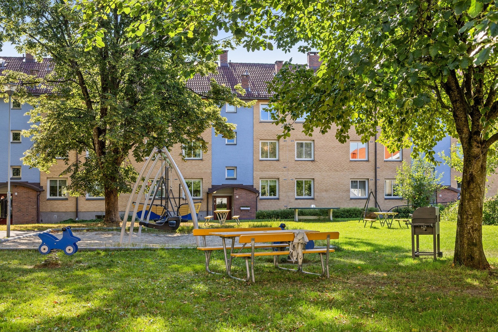 Borettslaget har en egen lekeplass som har blitt oppgradert med nye lekeapparater. Galleribilde