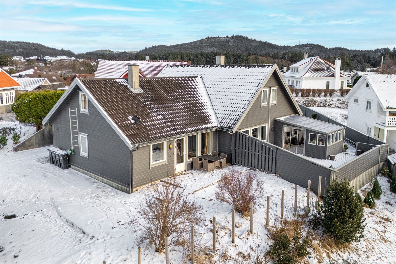 Velkommen til Trudvangvegen 23 - Flott beliggende part av tomannsbolig - Foto: Fotoyoon Galleribilde