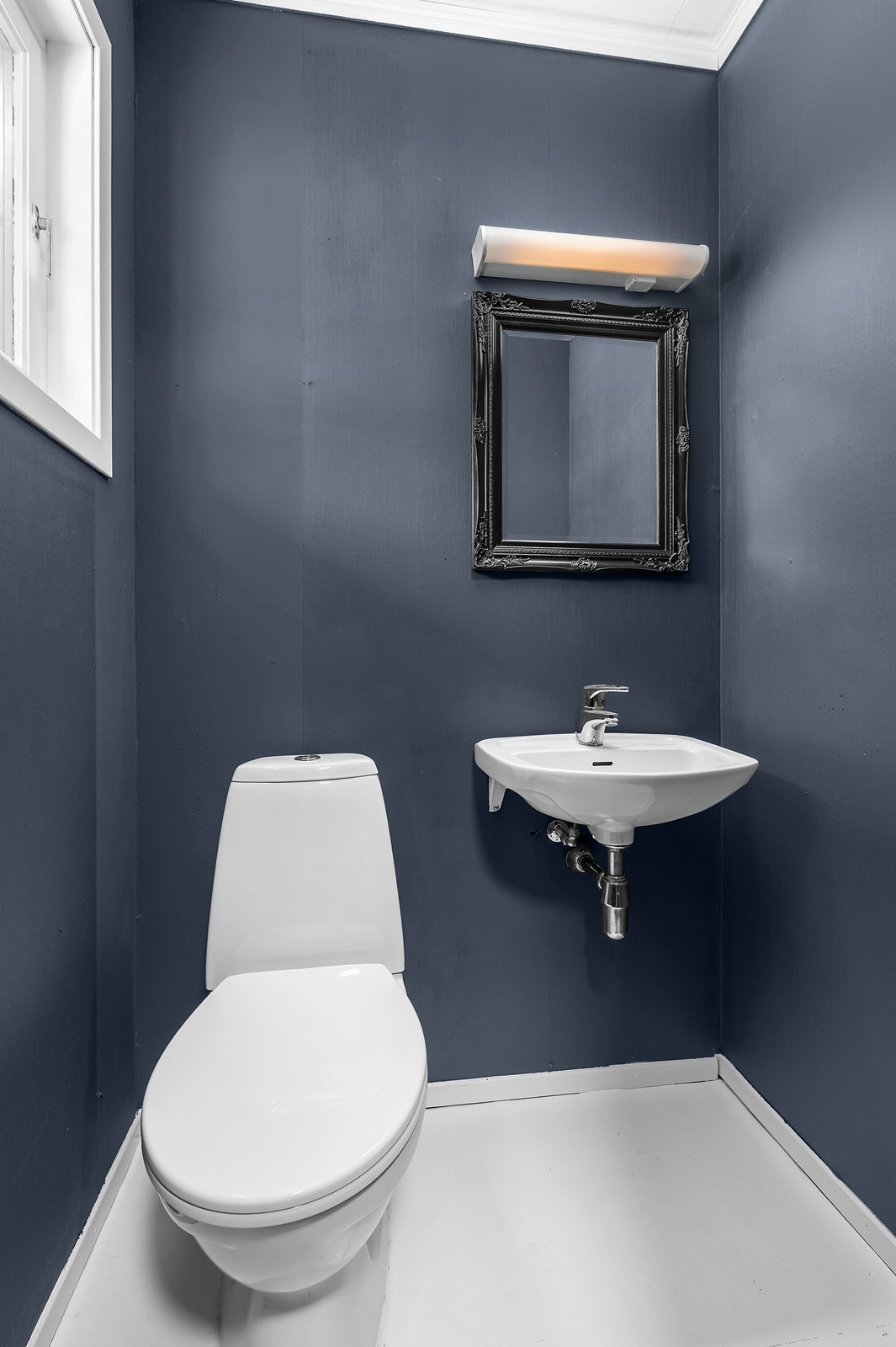 Praktisk toalett ved inngangsparti Galleribilde