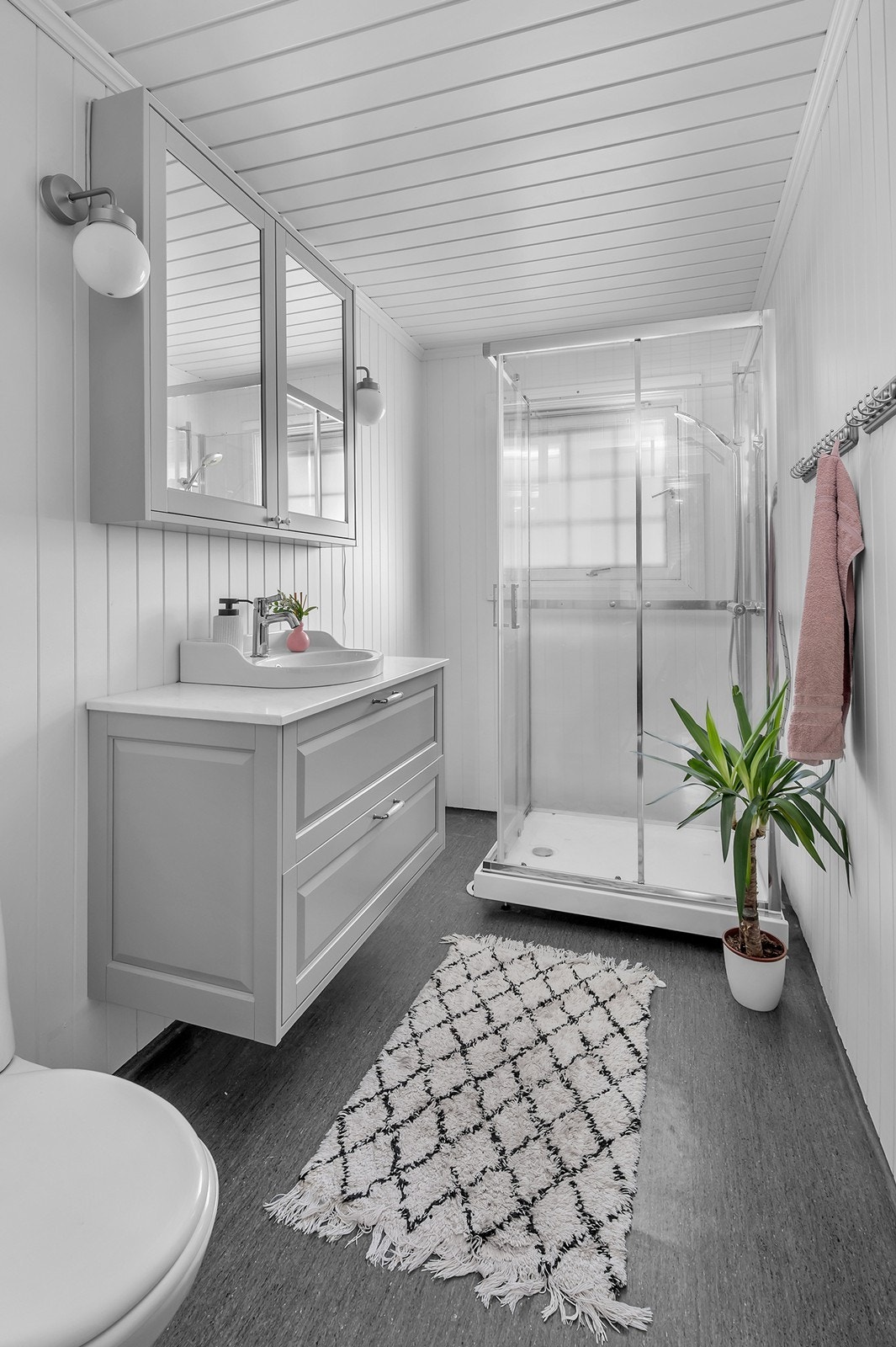 Baderom med varmekabler i gulv Galleribilde