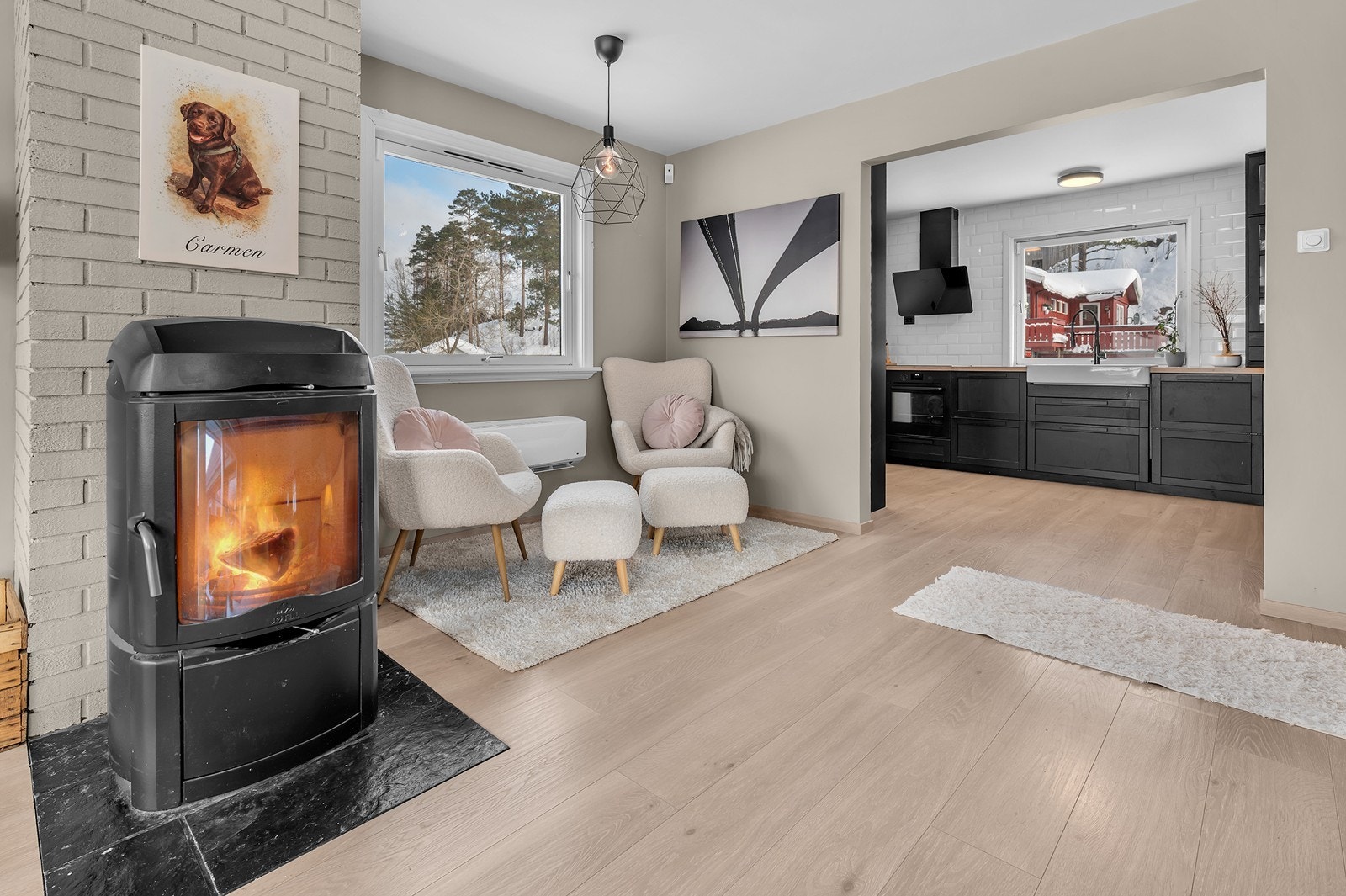 Vedovnen gir lun og effektiv oppvarming på kjølige dager. Galleribilde