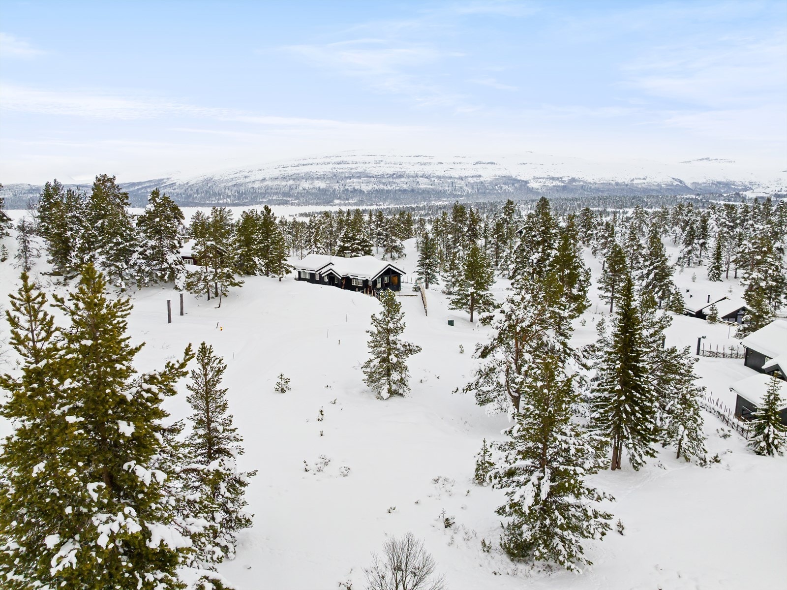Området preges av storslått natur så langt øyet kan se, med helårs turterreng av den helt fantastiske sorten. Galleribilde