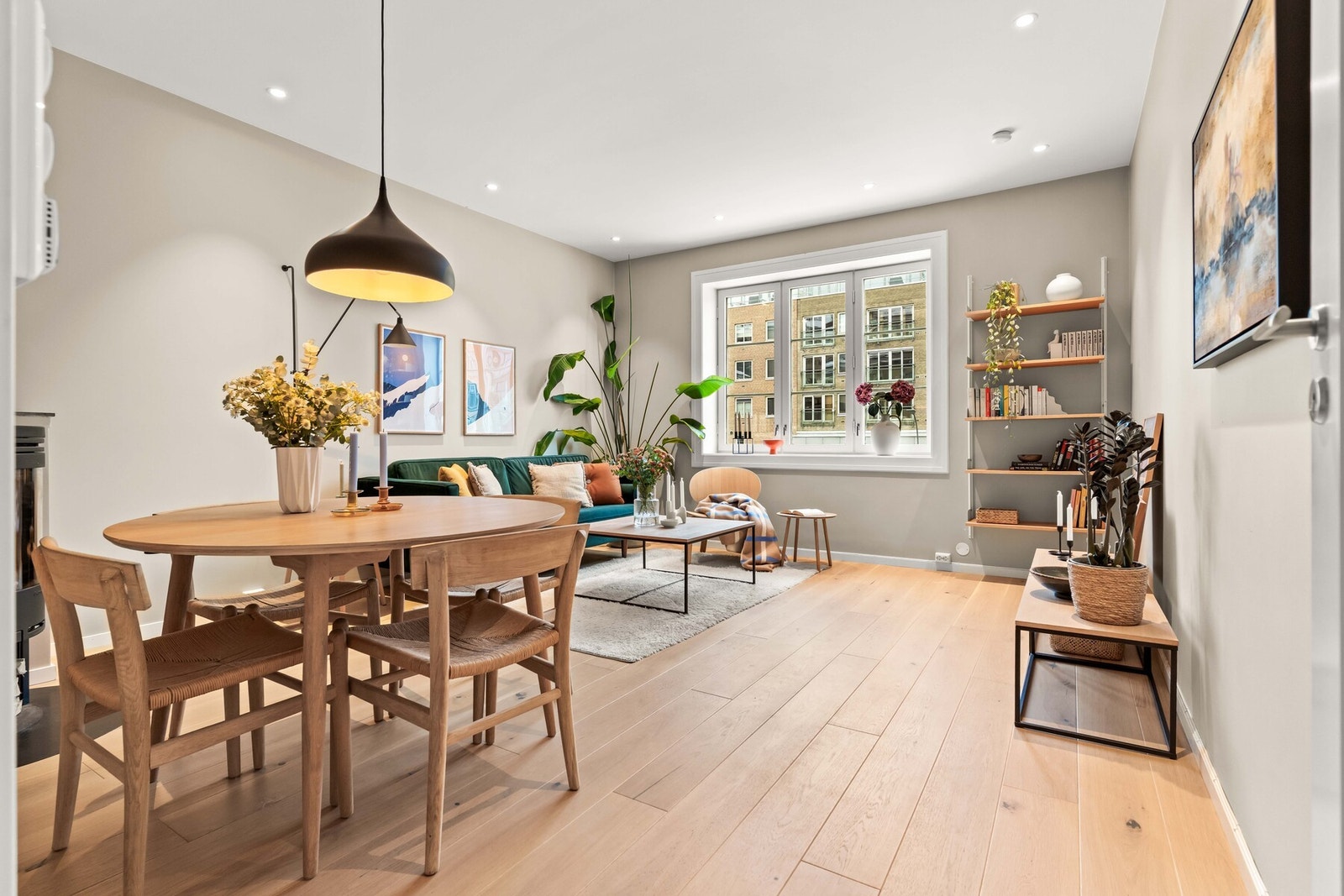 Takhøyden i leiligheten er på 2,72 m. Galleribilde