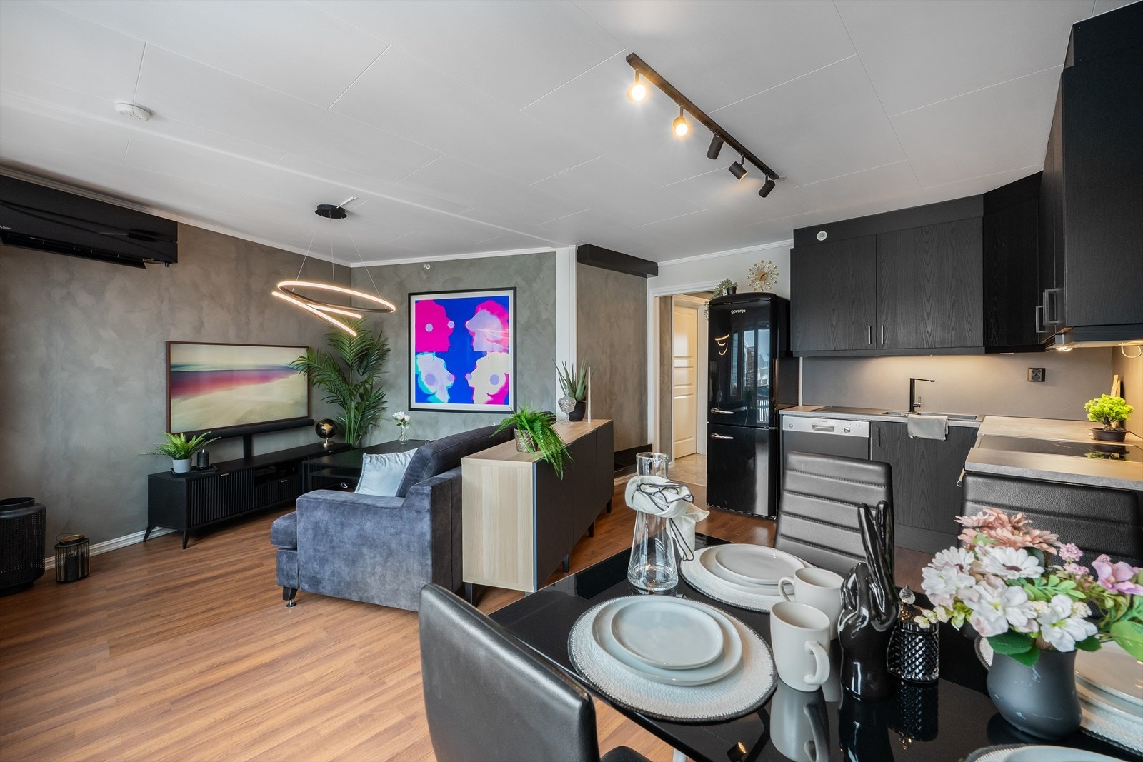 DNB Eiendom ved Malin Bruer har gleden av og presentere Øvre Kjellerstuvei 6! Galleribilde