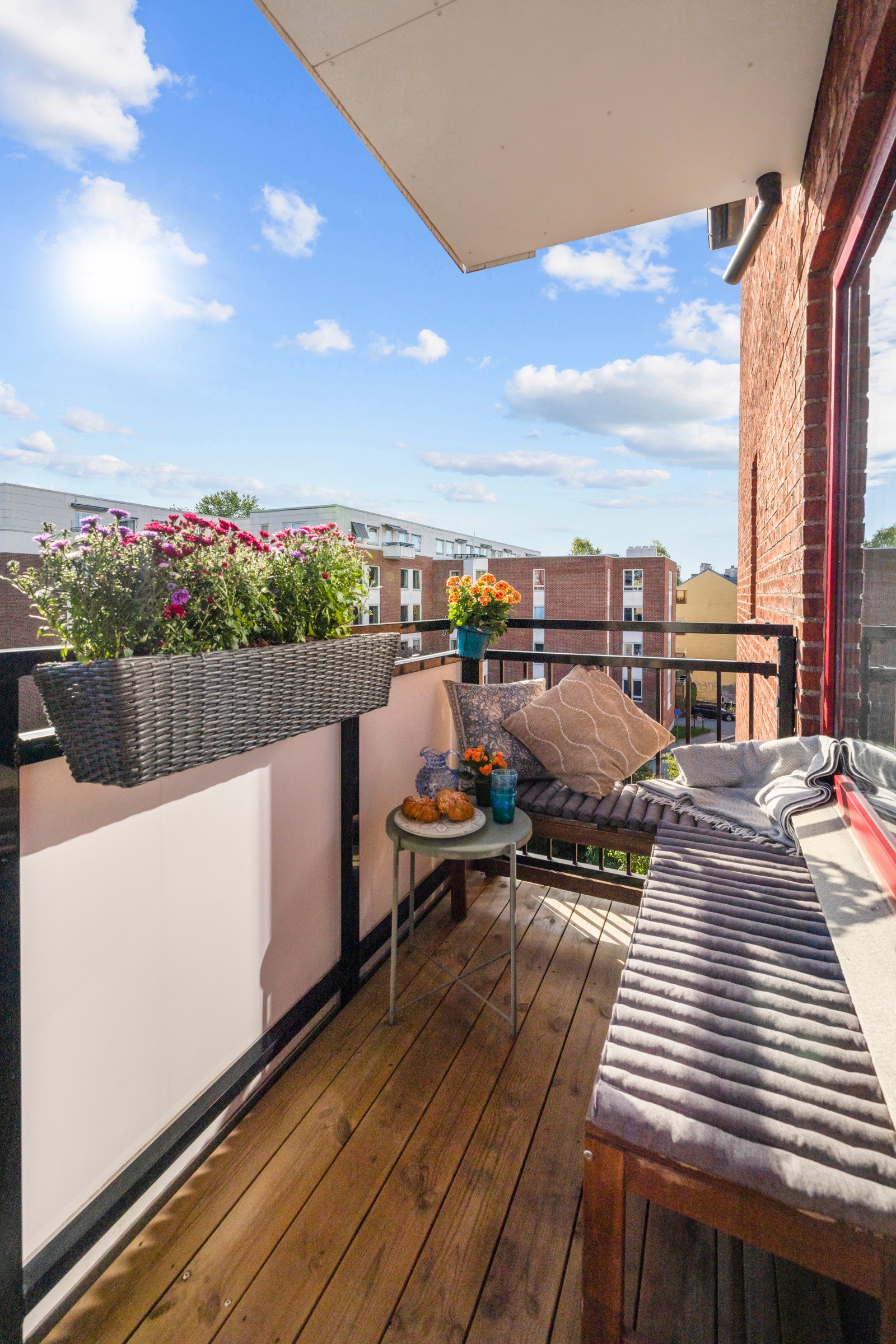- Hyggelig balkong på ca 4 kvm -- Galleribilde