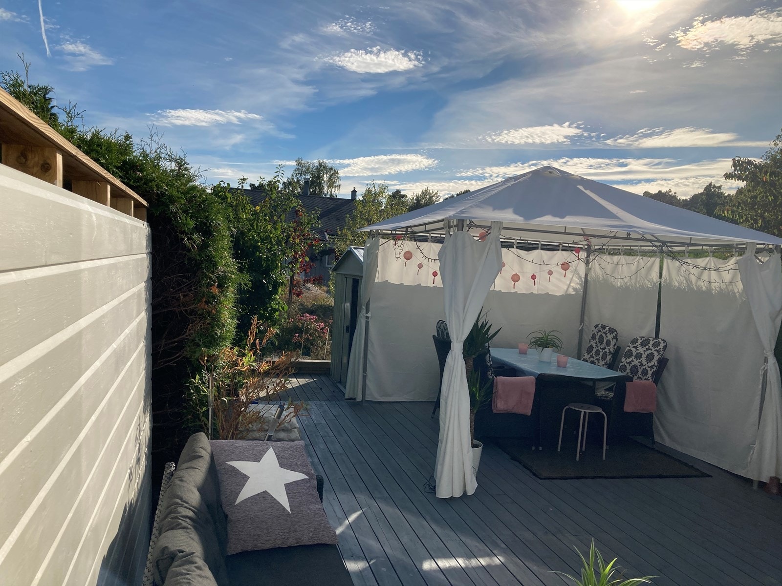 Utebilde tatt av selger Galleribilde