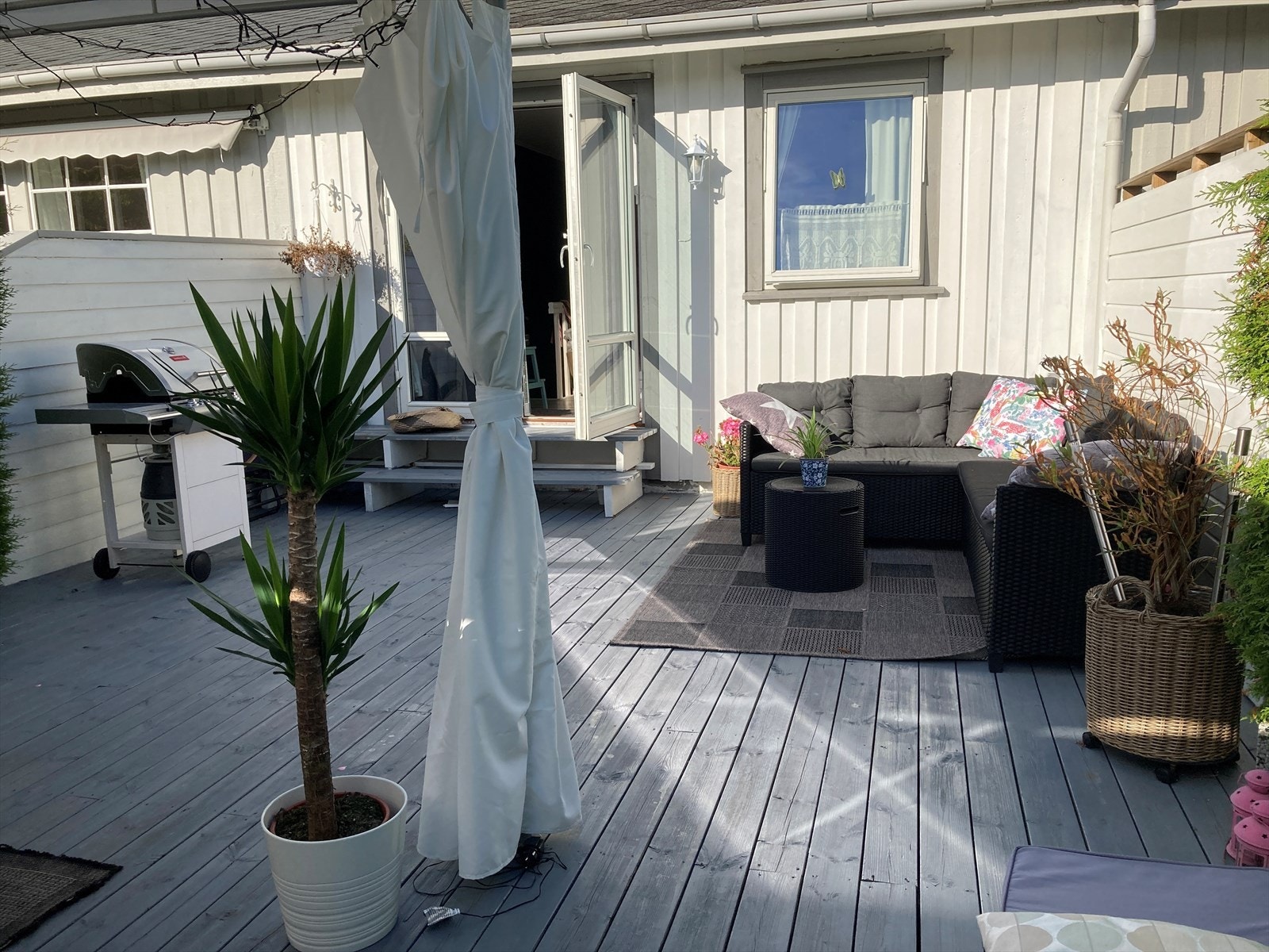 Utebilde tatt av selger Galleribilde