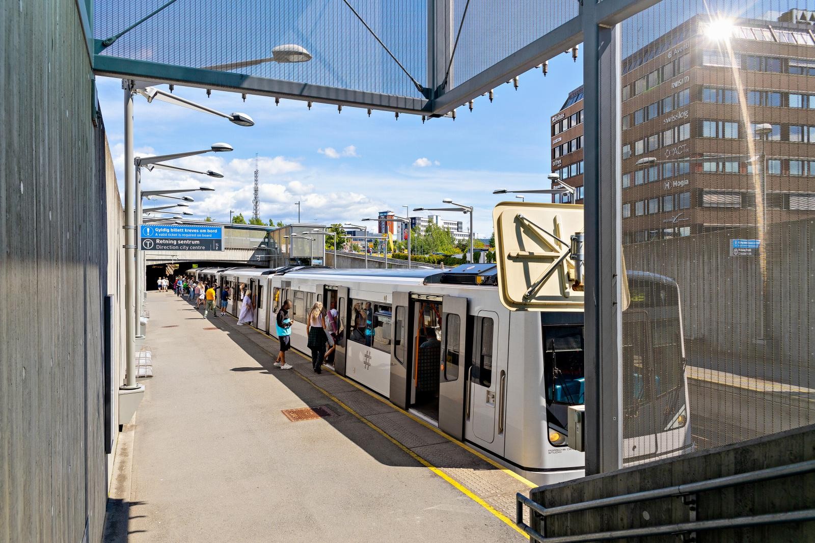 Kort vei til T-bane og buss. Galleribilde