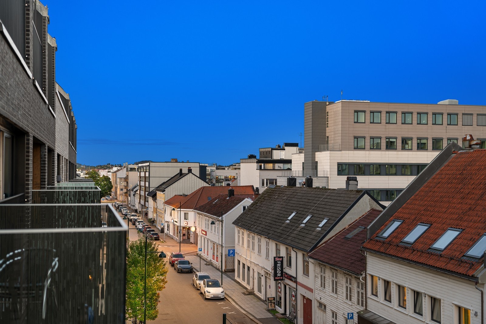 Utsikt fra balkong Galleribilde