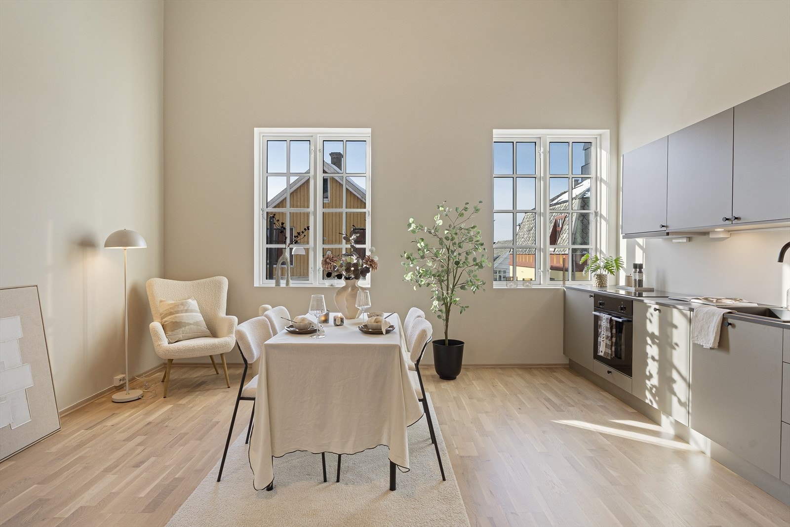 Her får du en splitter ny bolig med spennende og arealeffektiv planløsning kombinert med delikat, tidsriktig standard! Galleribilde