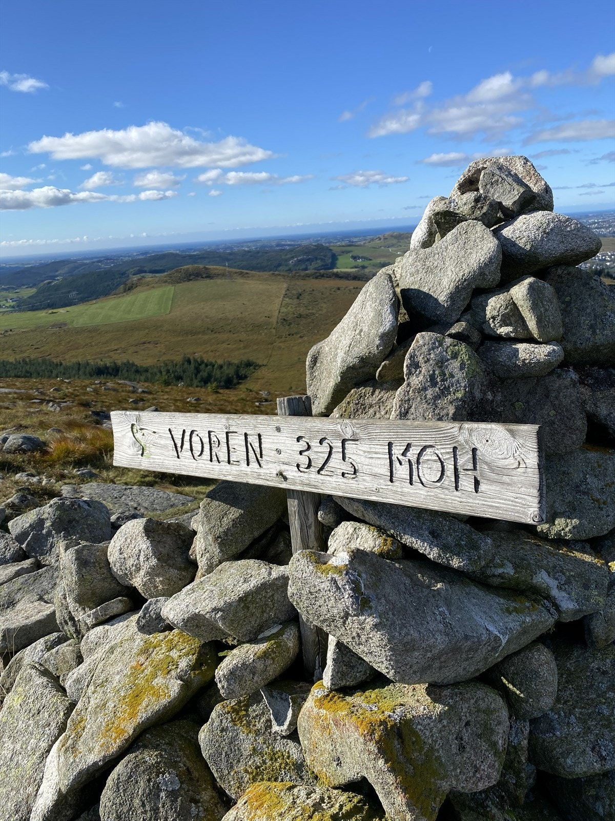 Voren - En lettgått fjelltur i området. Selger private bilde. Galleribilde