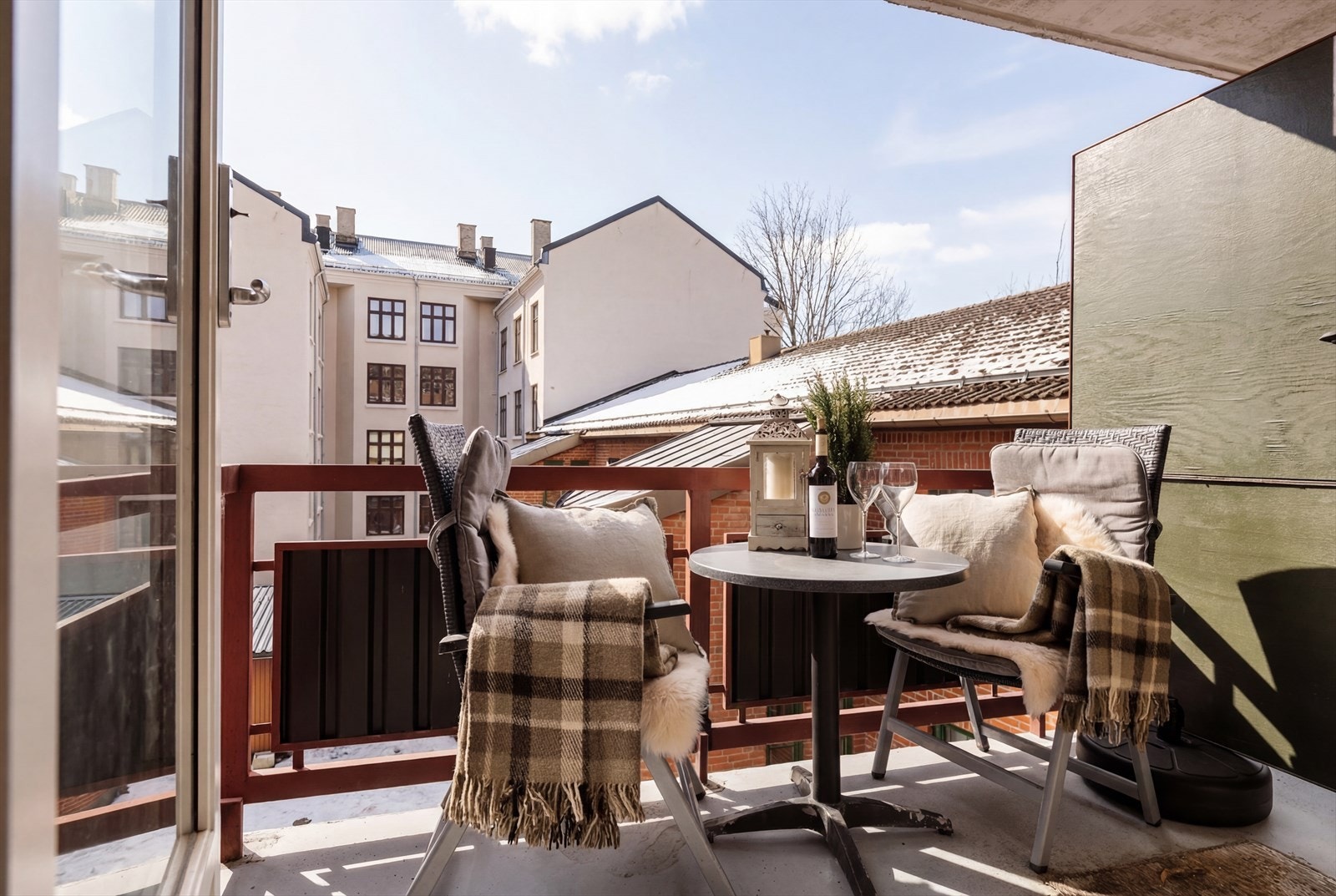 En lys og luftig 2-roms i hjertet av Majorstuen med skjermet beliggenhet mot rolig bakgård. Galleribilde