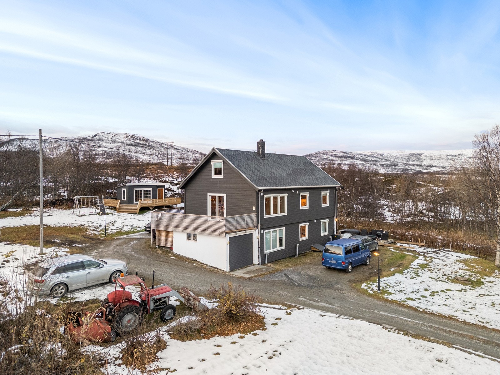 Dette er en bolig som virkelig leverer på beliggenhet, plass og muligheter. Galleribilde