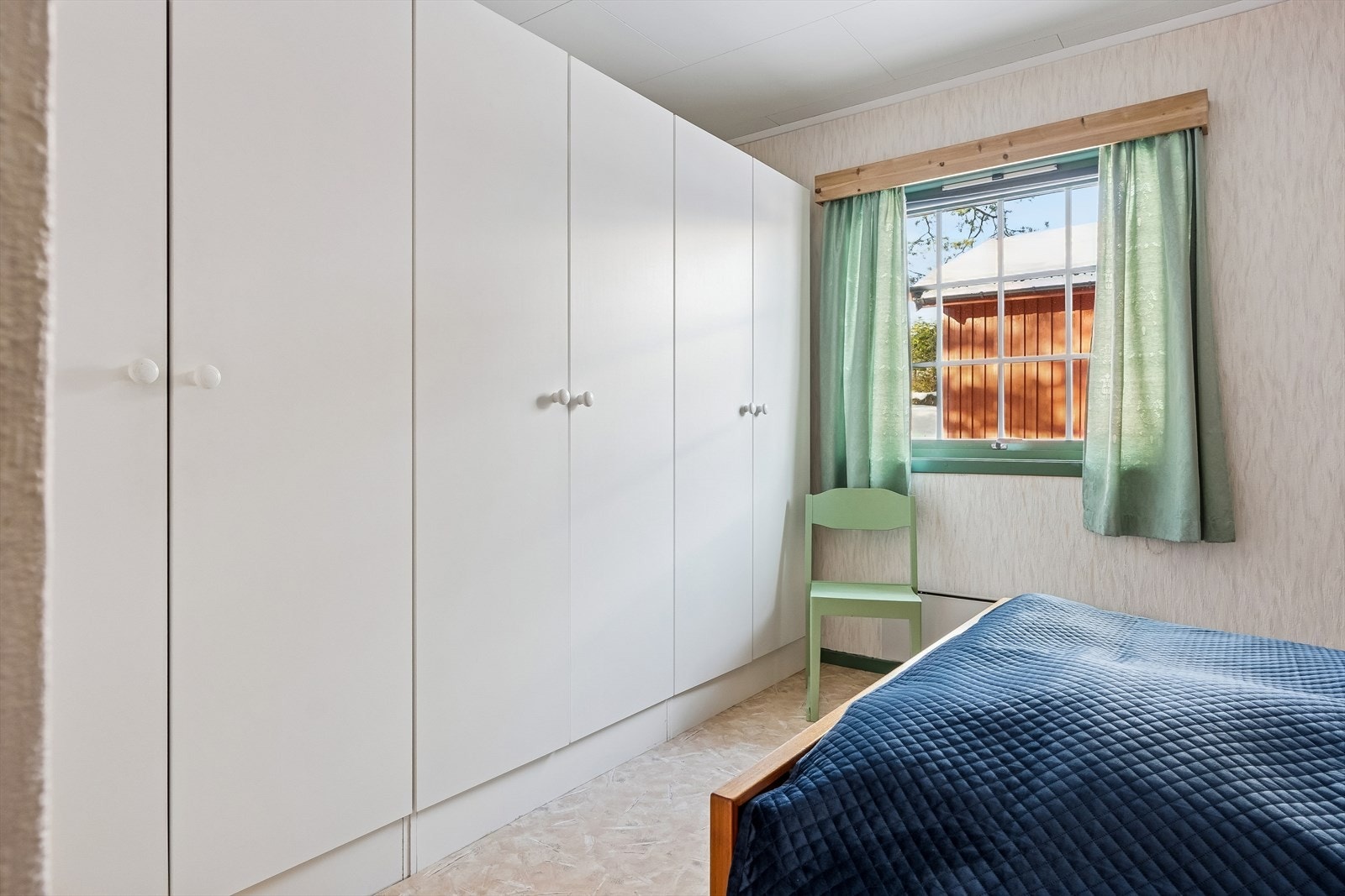 Soverommene på hovedplanet er på ca. 14 kvm og ca. 12,5 kvm. Galleribilde