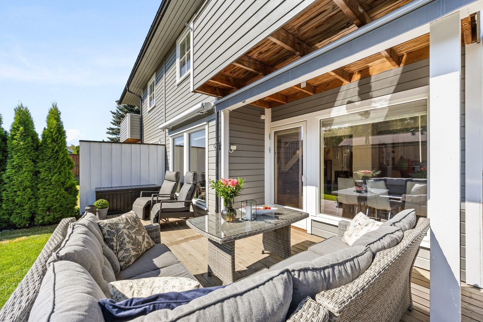 Det er montert markiser Galleribilde