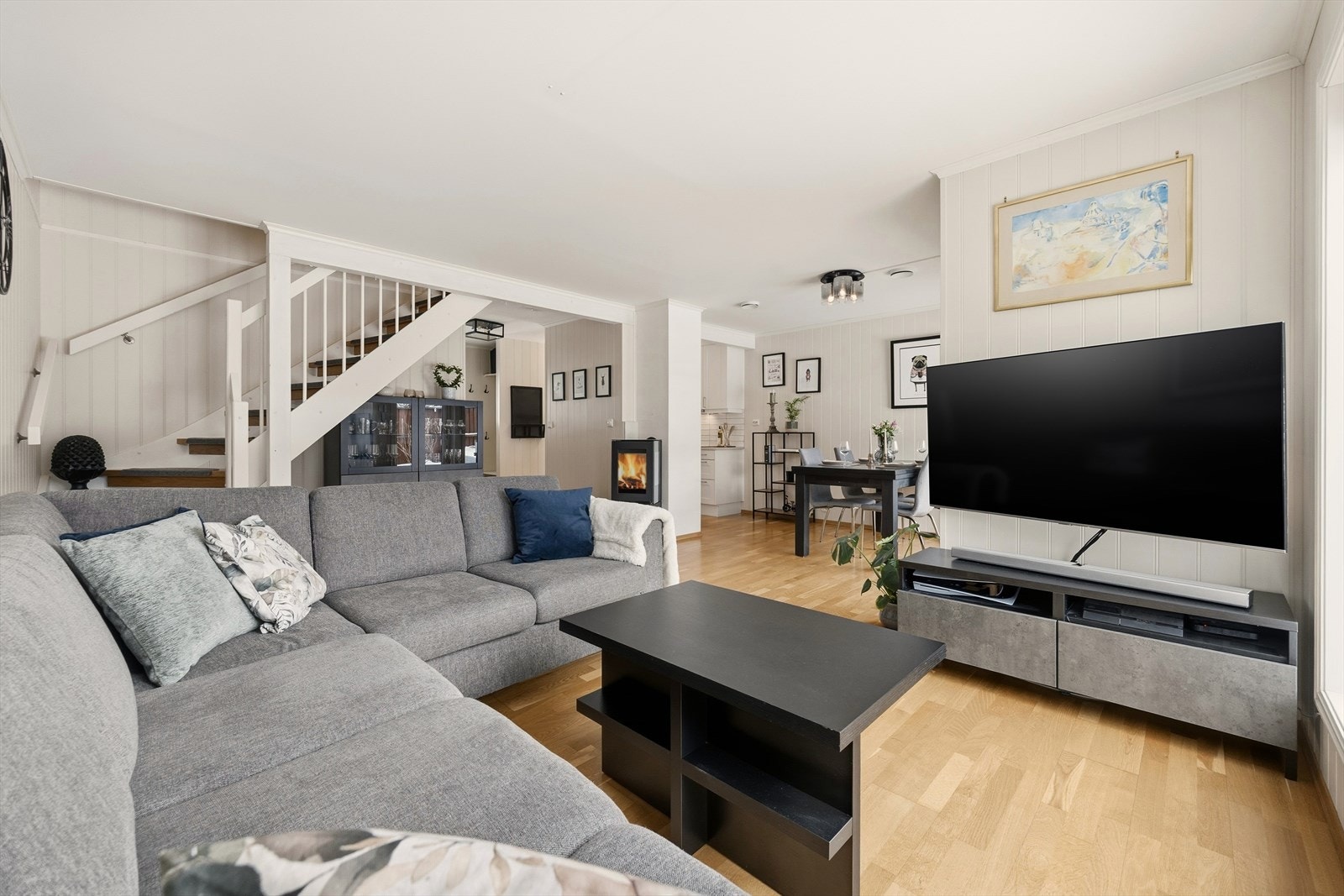 Stor og lys stue Galleribilde