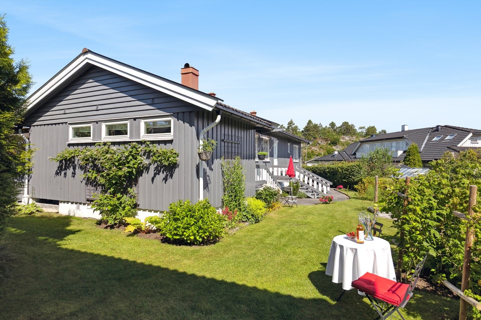 Kledning er vasket og beiset i 2023 Galleribilde