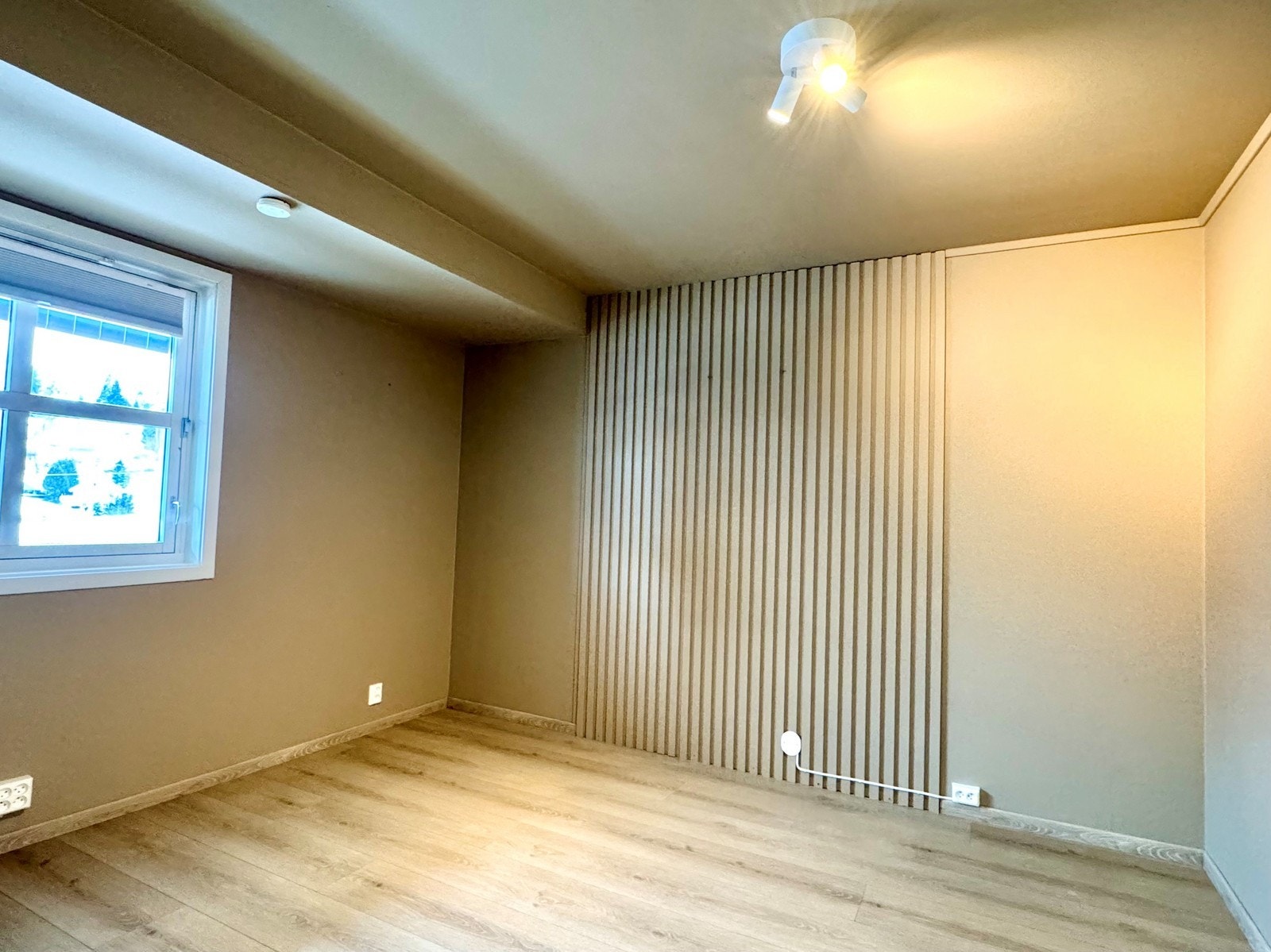 Stort fint soverom med fine detaljer Galleribilde