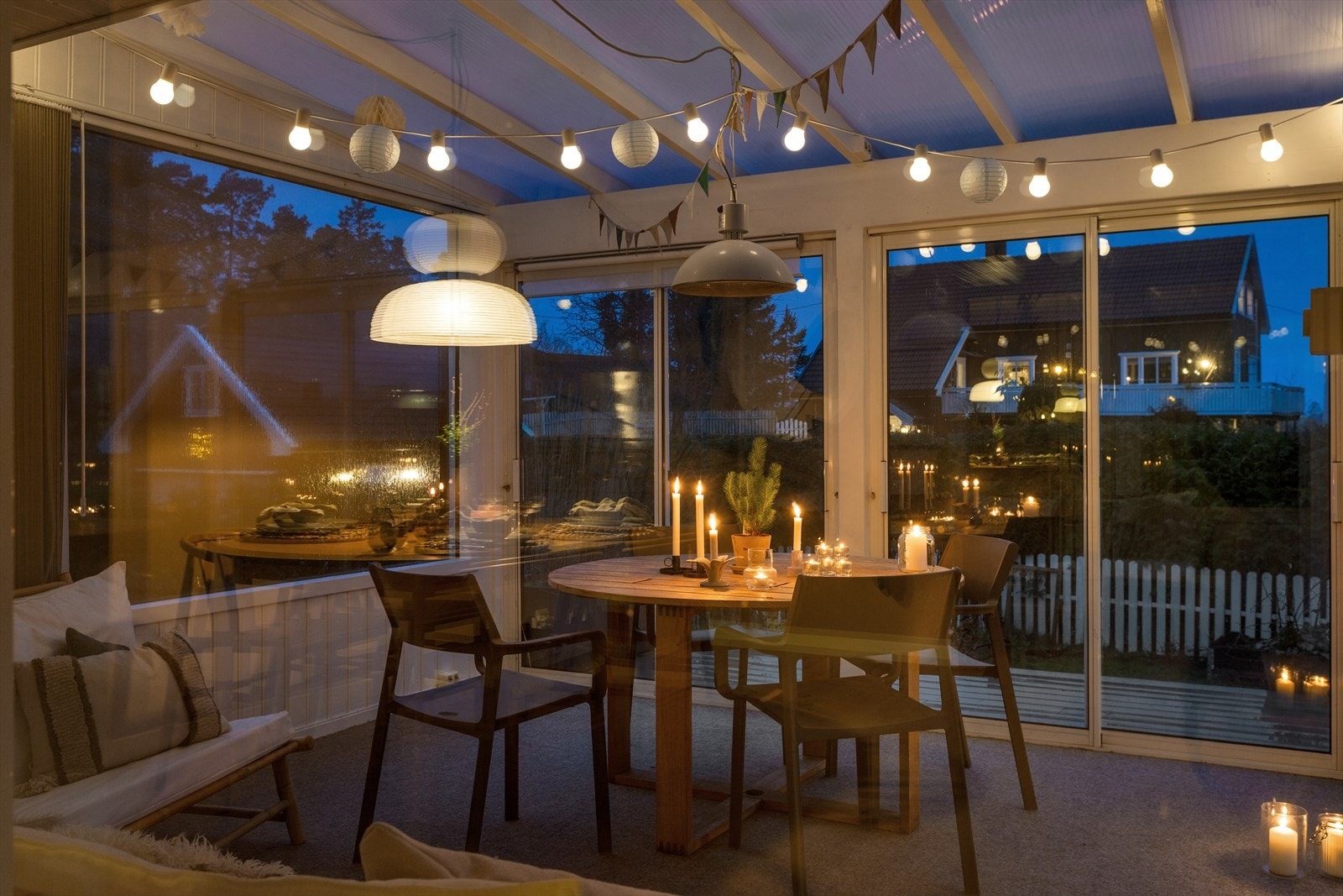 Sommerstuen - lys - og god stemning Galleribilde