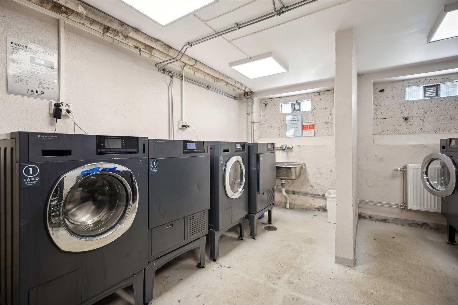 Felles gratis vaskekjeller. Galleribilde
