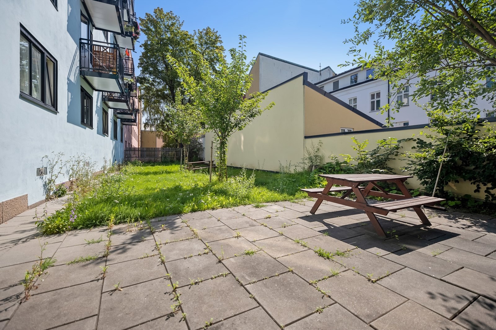 Fellesarealer med sittegrupper for alle beboere. Galleribilde