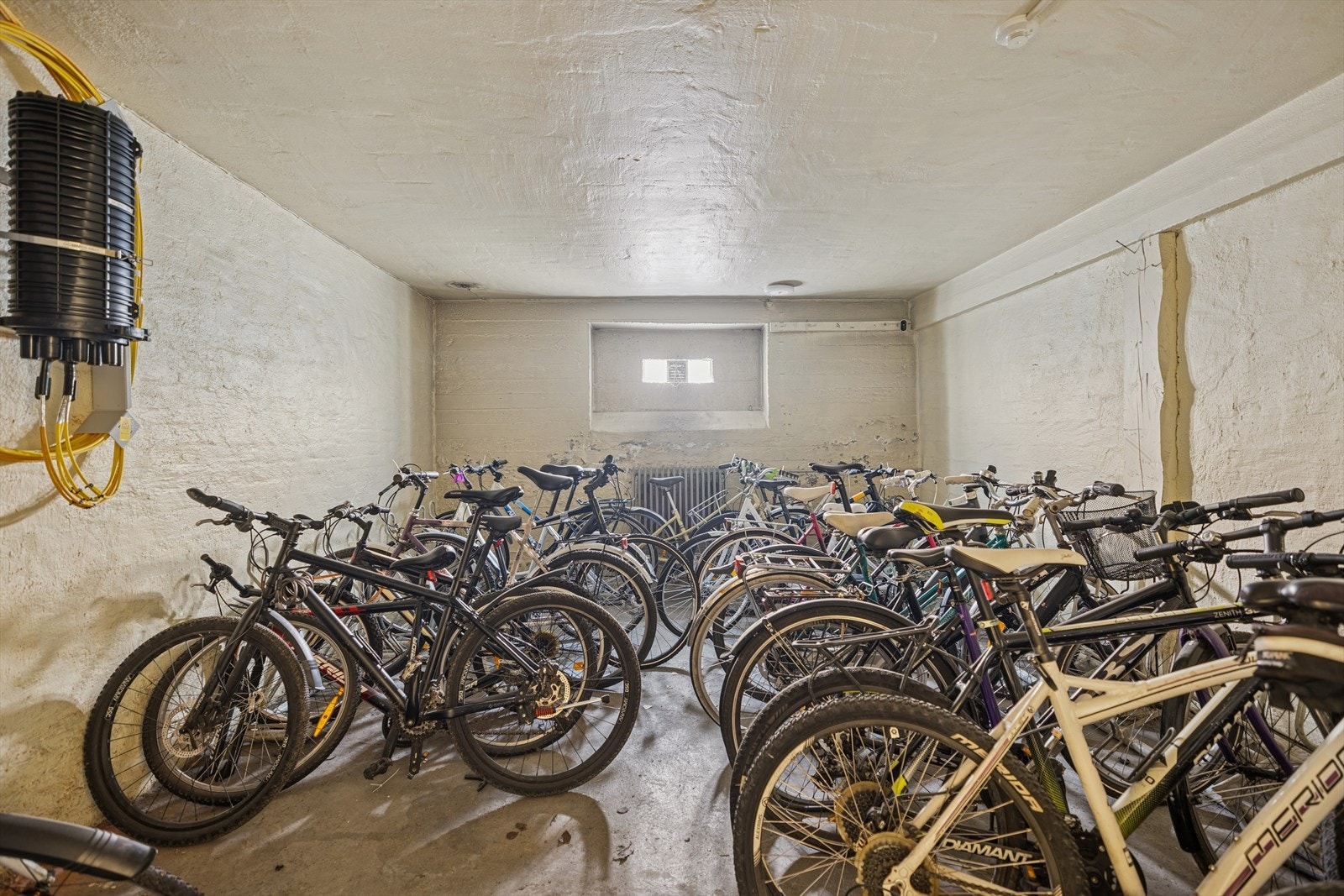 Praktisk felles sykkelrom i bygget - enkel og trygg oppbevaring av sykkel. Galleribilde