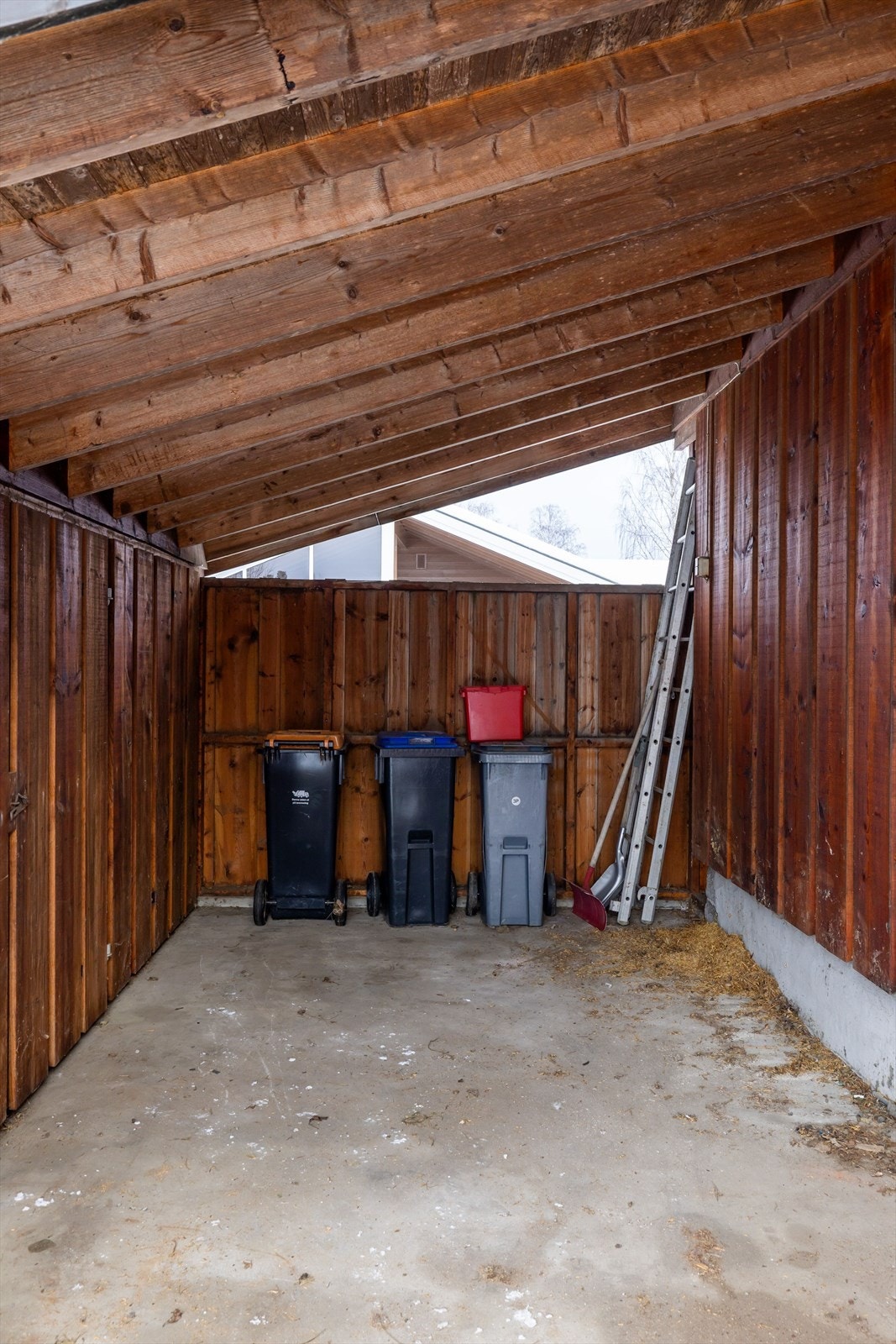 Carport m/utebod Galleribilde